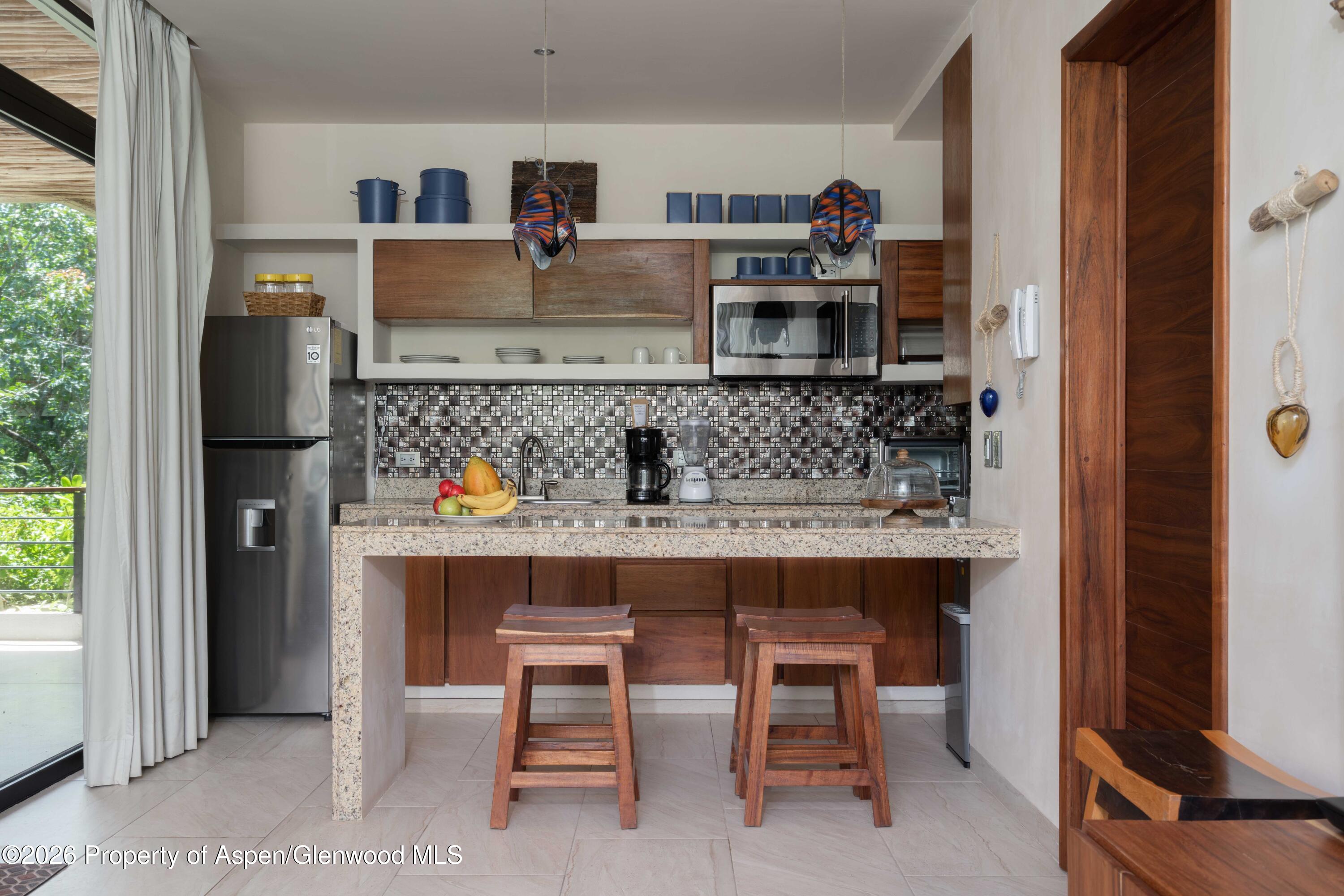 0002 C. 3 Sur Ph3 Property Photo 11