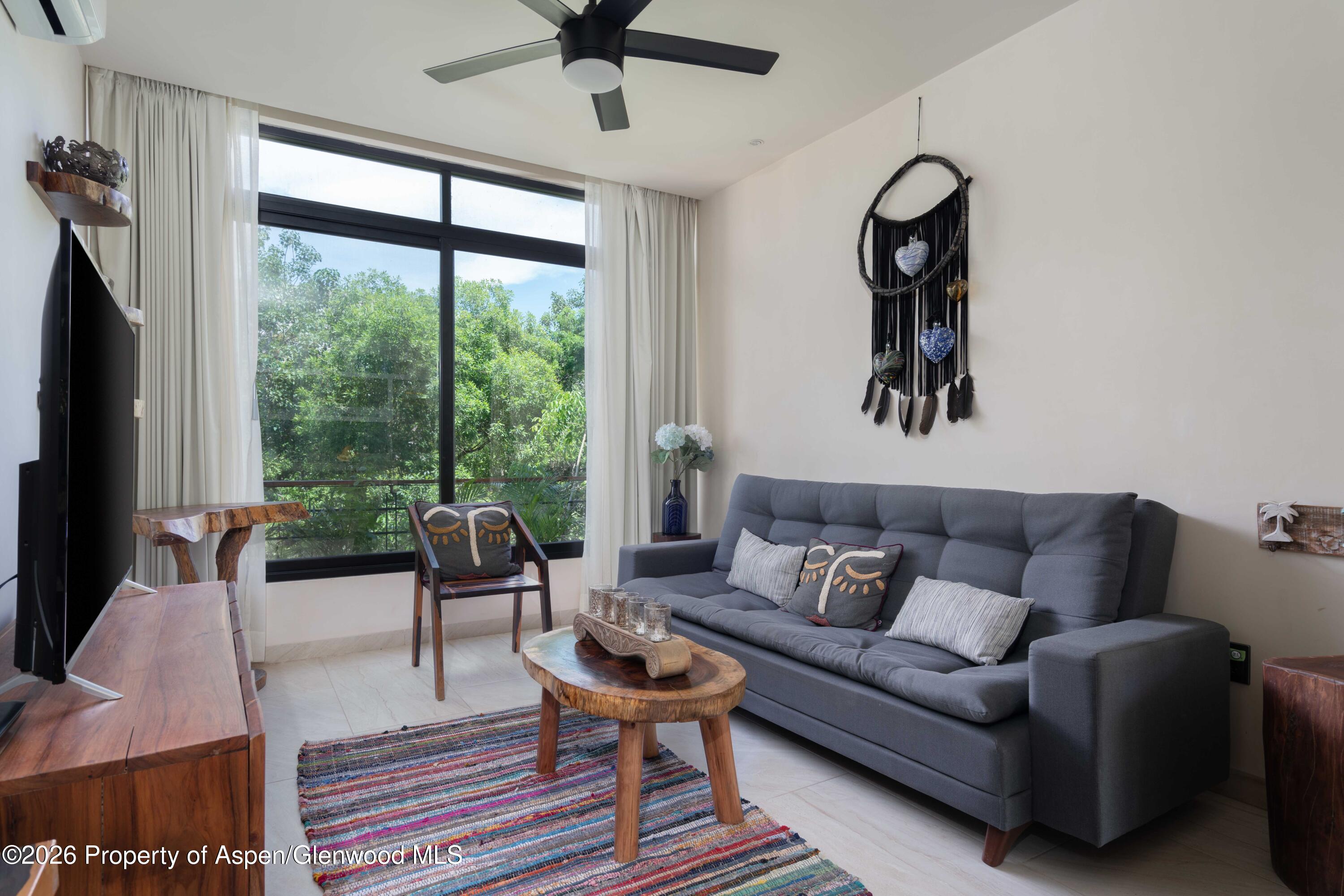 0002 C. 3 Sur Ph3 Property Photo 16