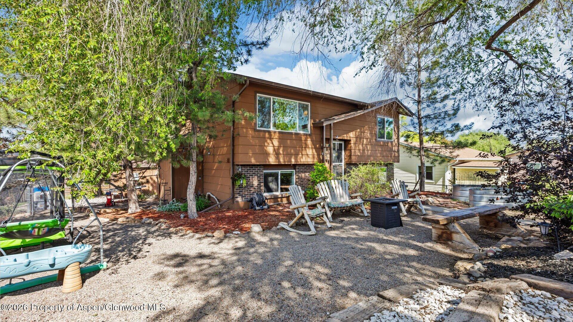 805 Munro Avenue Property Photo 2