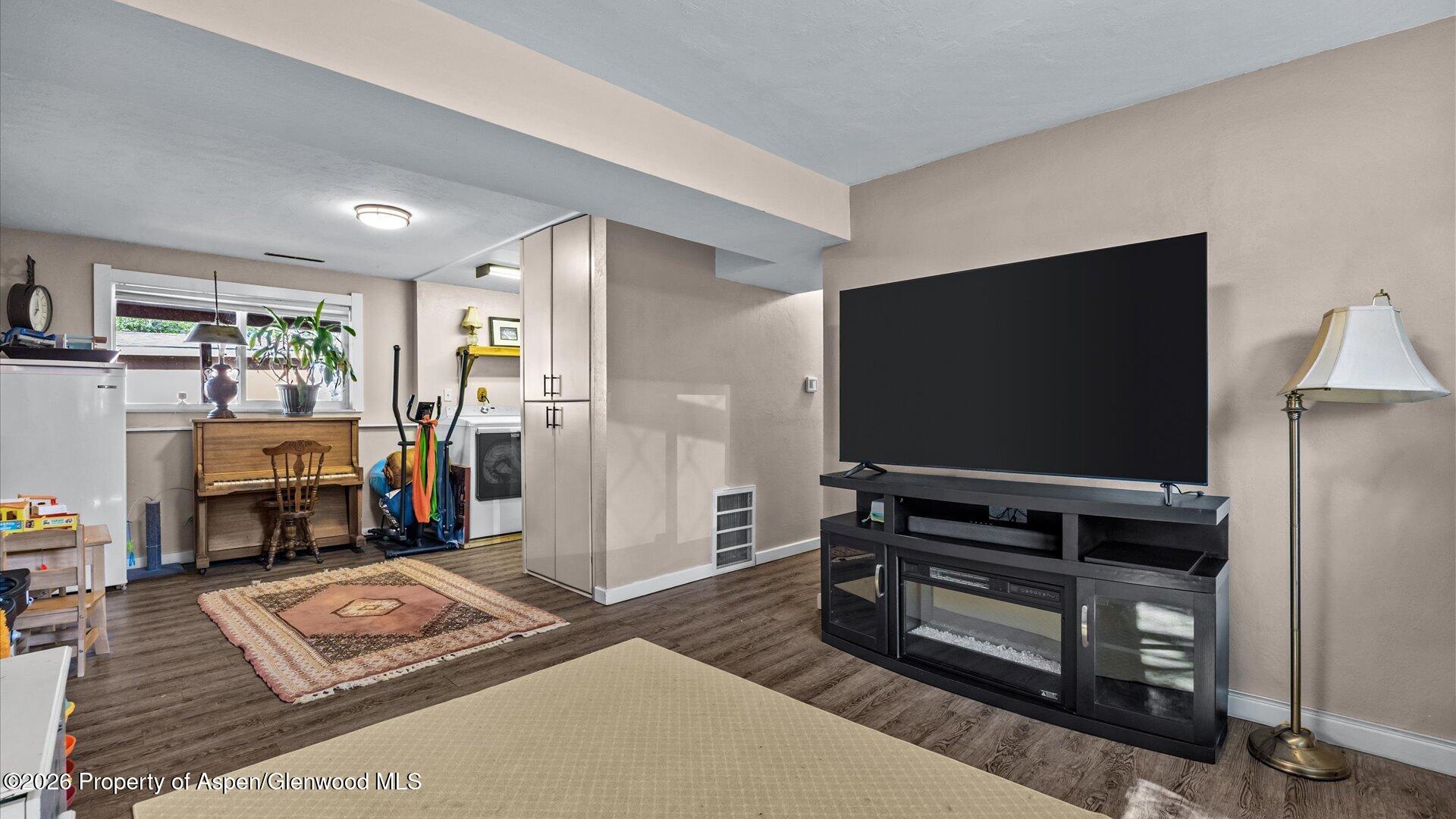 805 Munro Avenue Property Photo 11