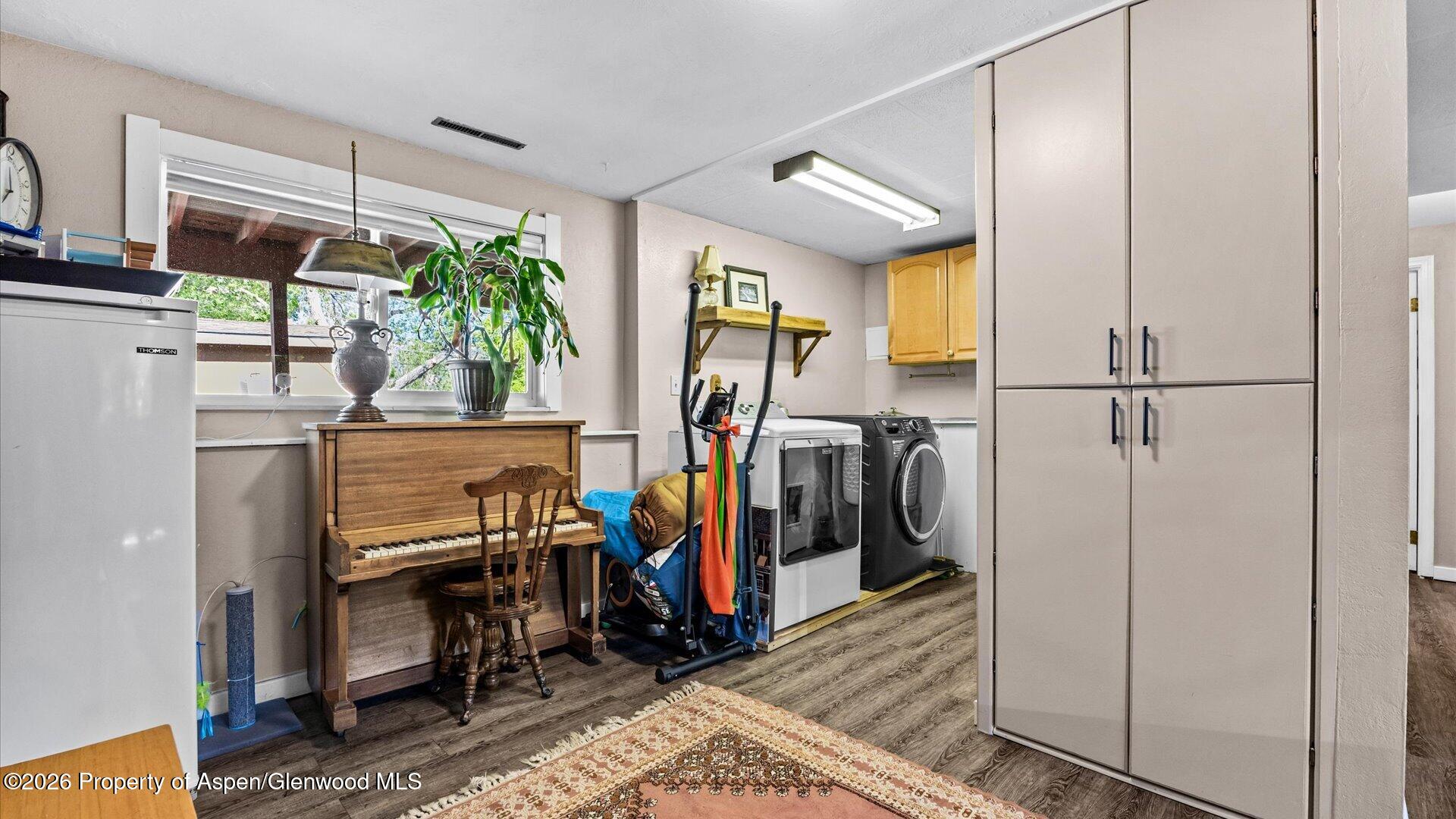 805 Munro Avenue Property Photo 13