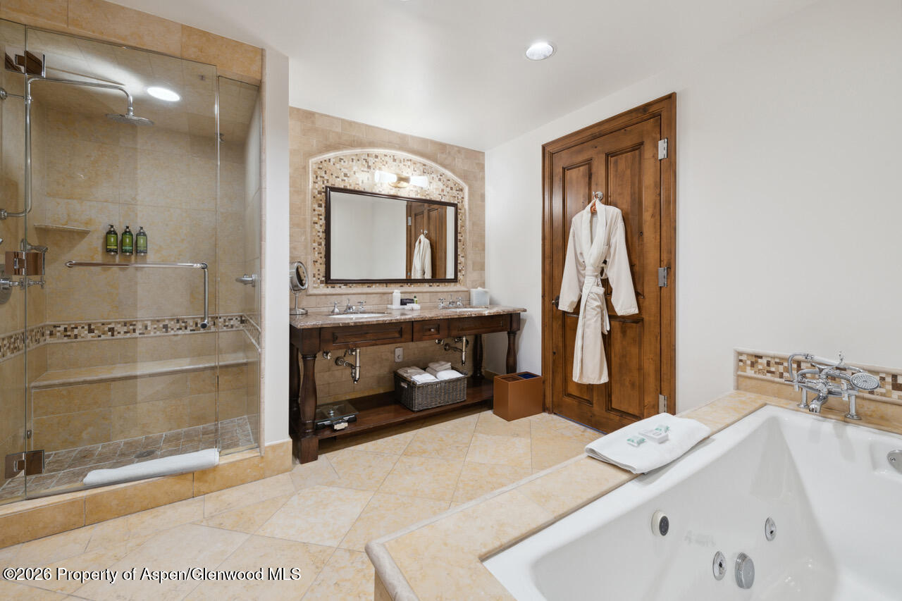 415 E Dean St., Unit 15 Property Photo 13