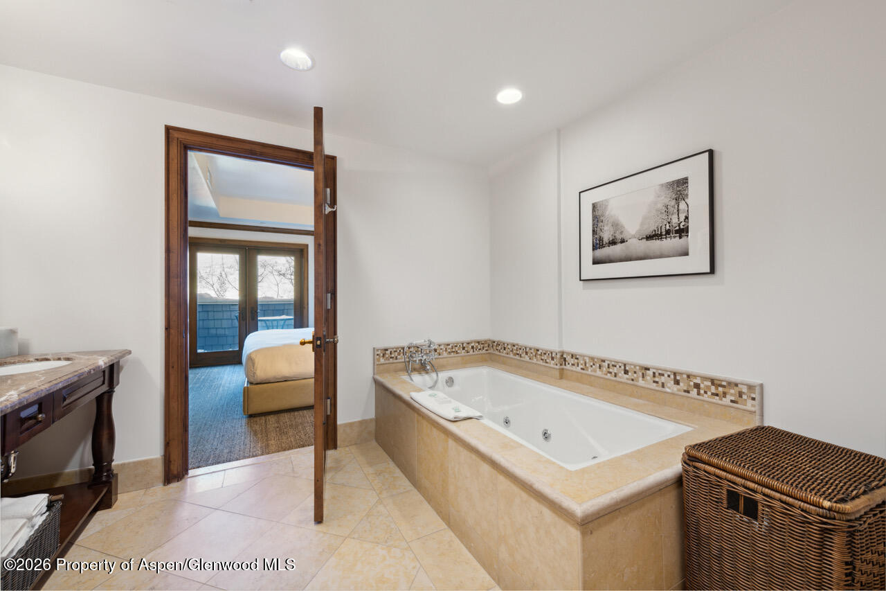 415 E Dean St., Unit 15 Property Photo 14
