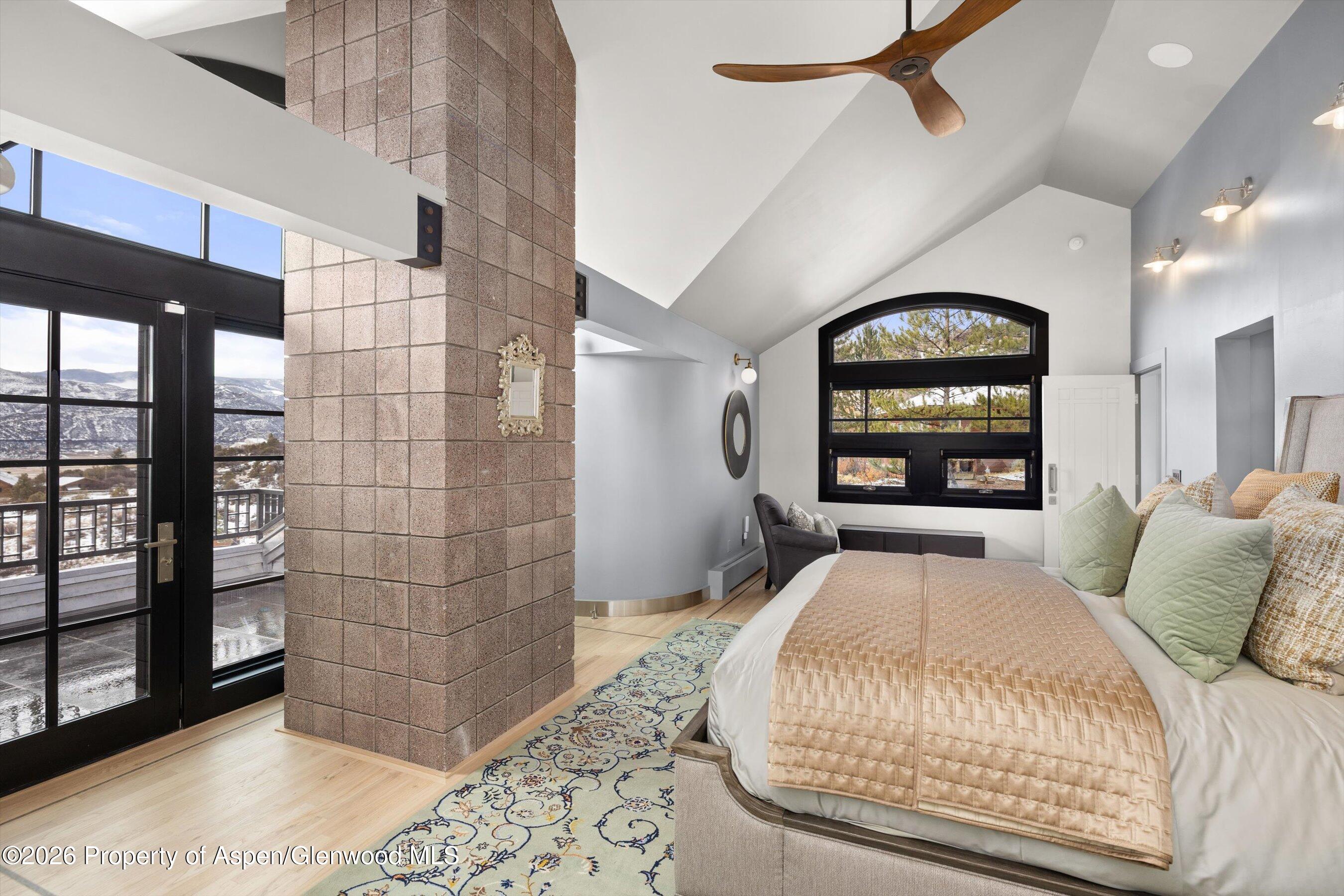 1325 Gateway Road Property Photo 14