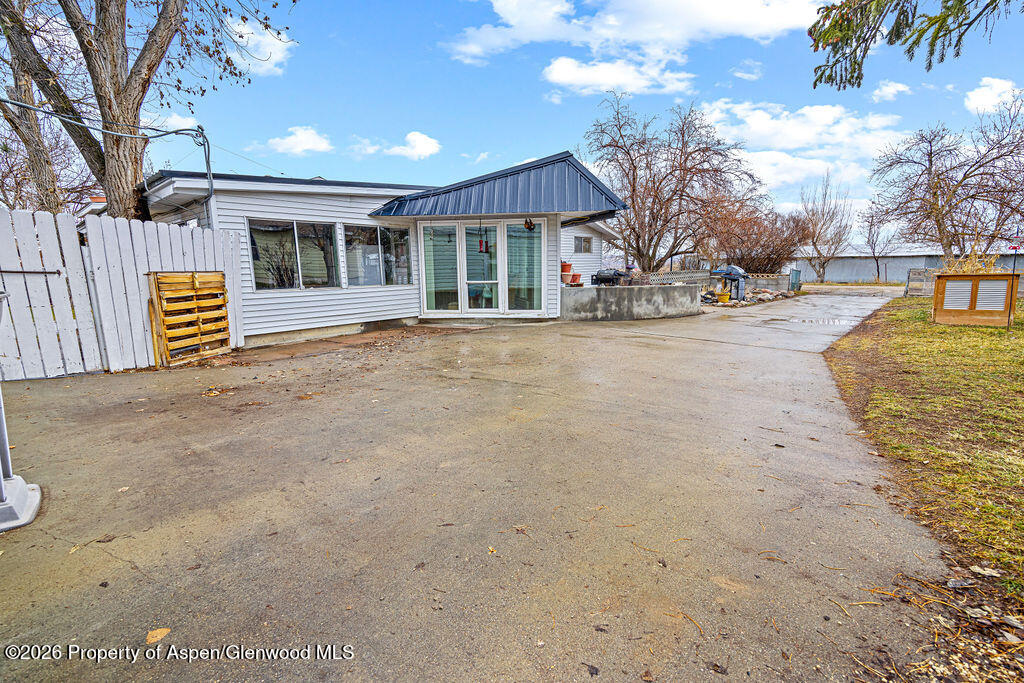 940 Wilson Street Property Photo 5
