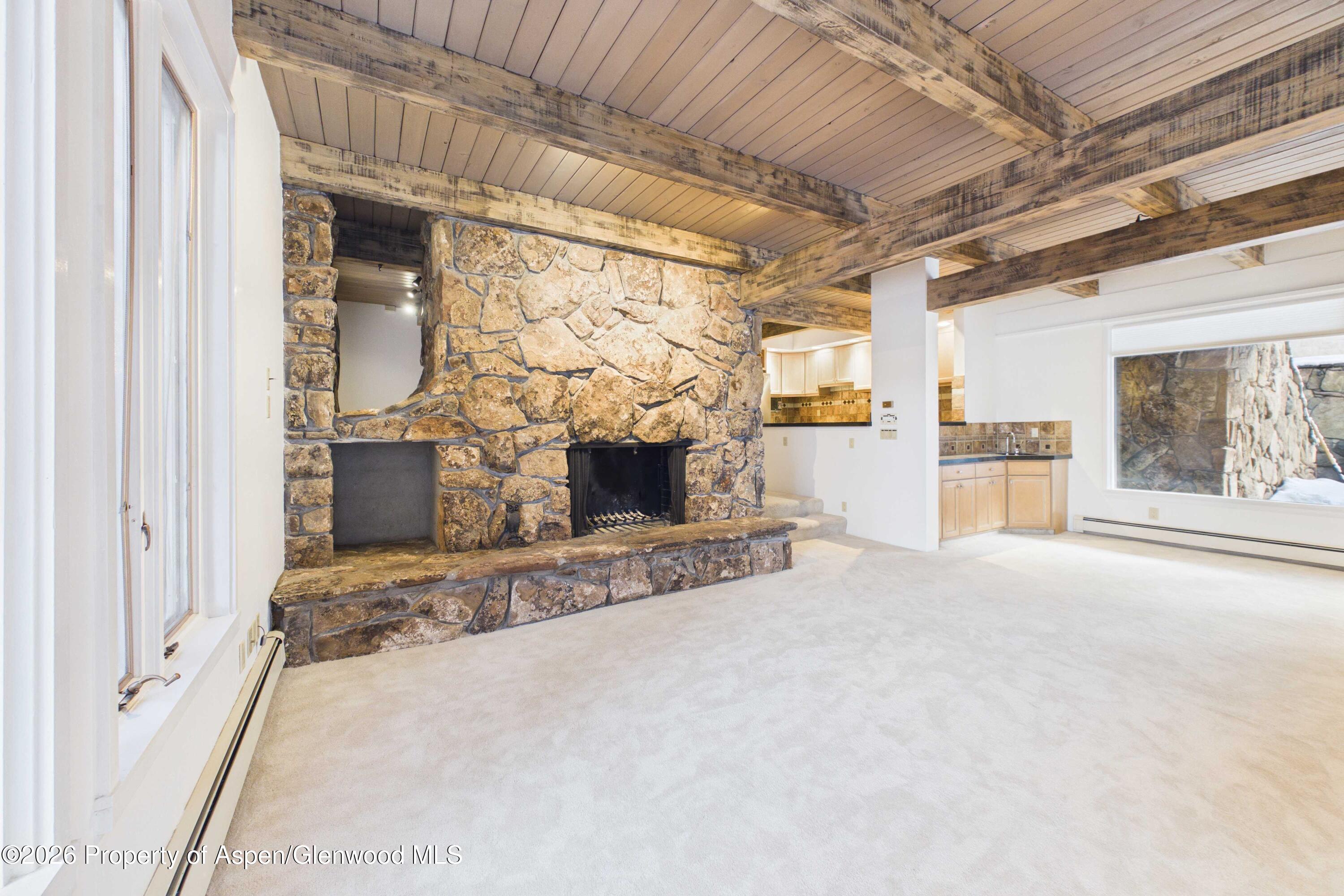 651 S Monarch Street 104 Property Photo 1