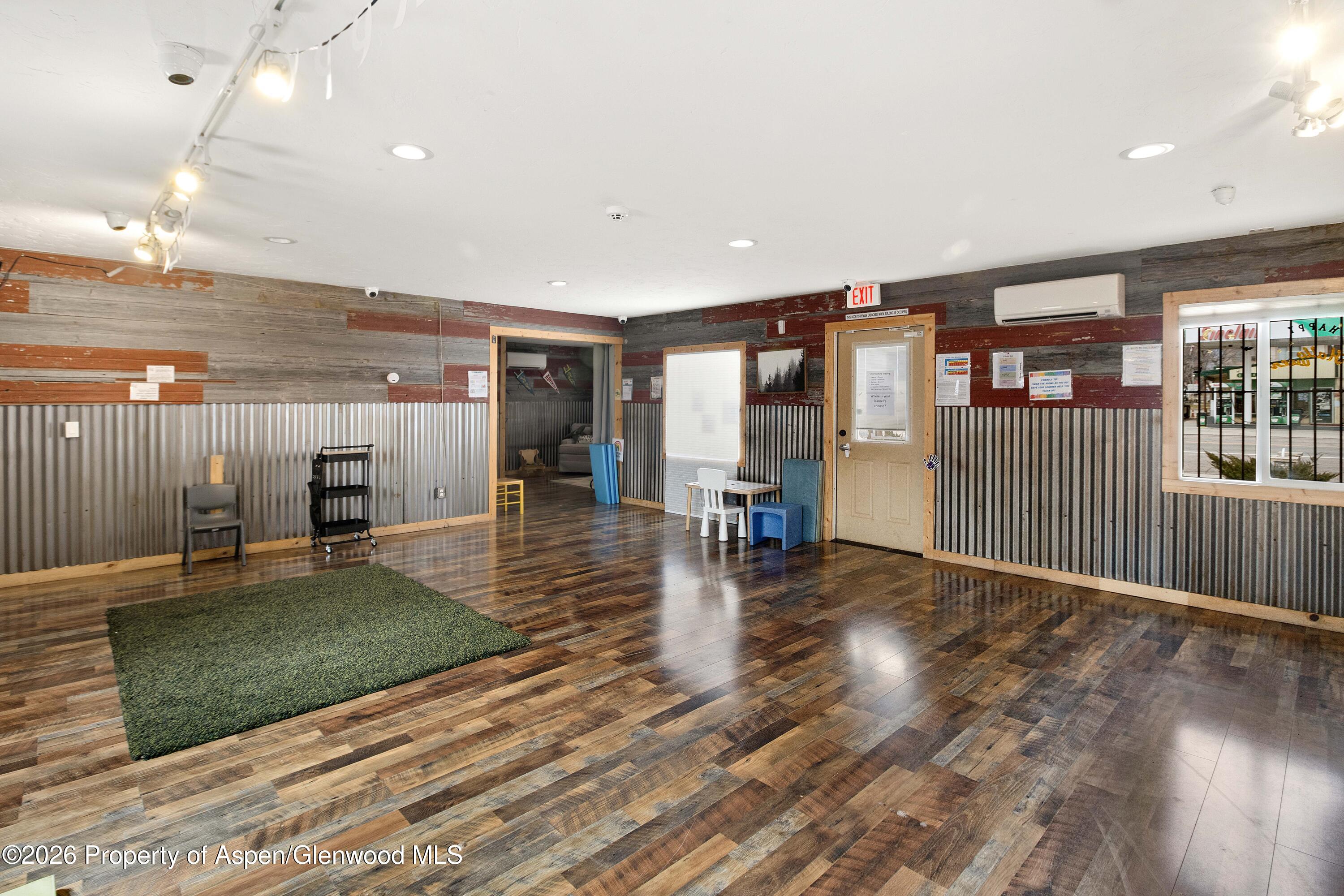 315 E 1st Street A & B Property Photo 13