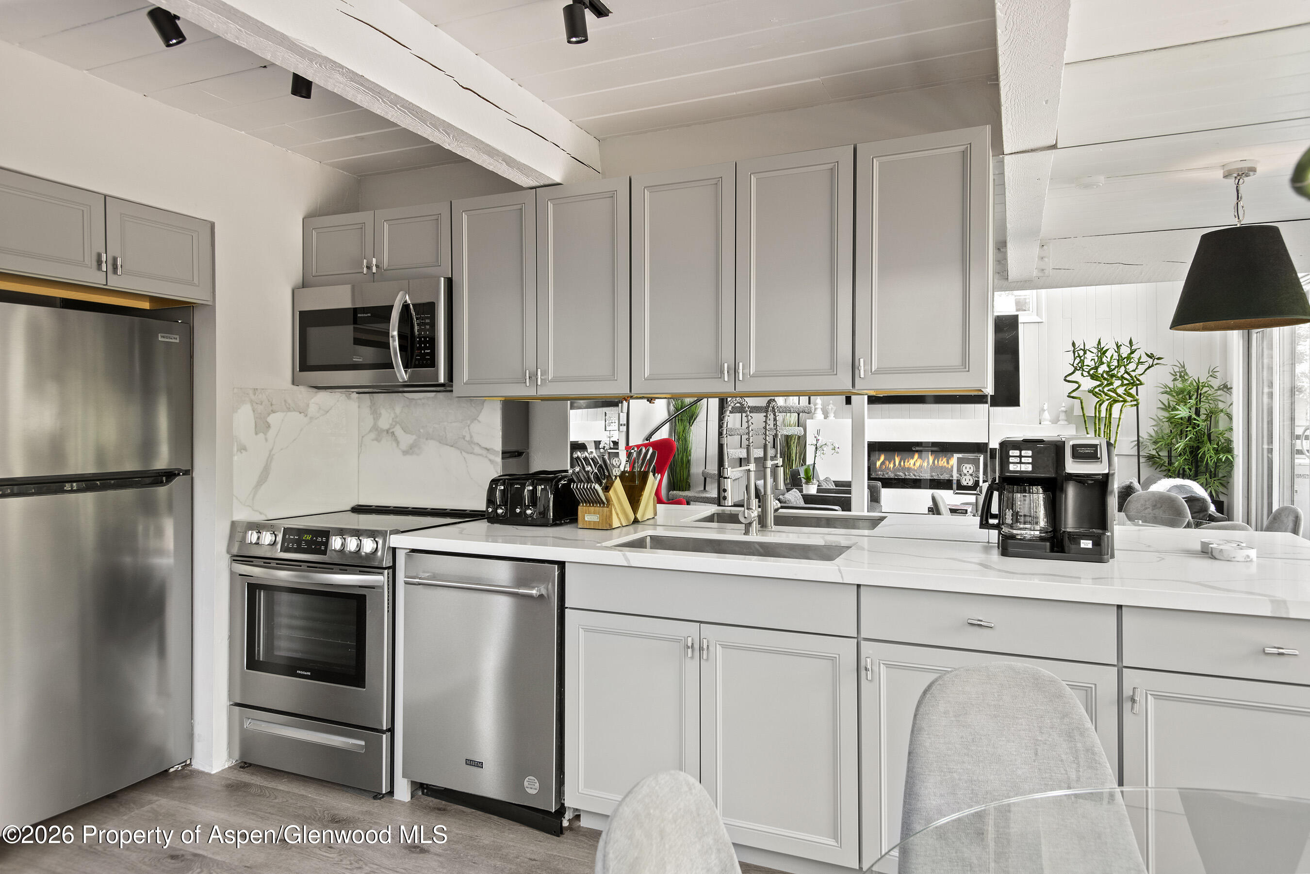 1024 E Cooper Avenue 2 Property Photo 10