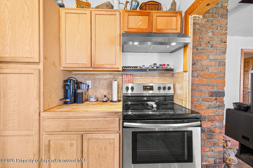 604 Tucker Street Property Photo 11