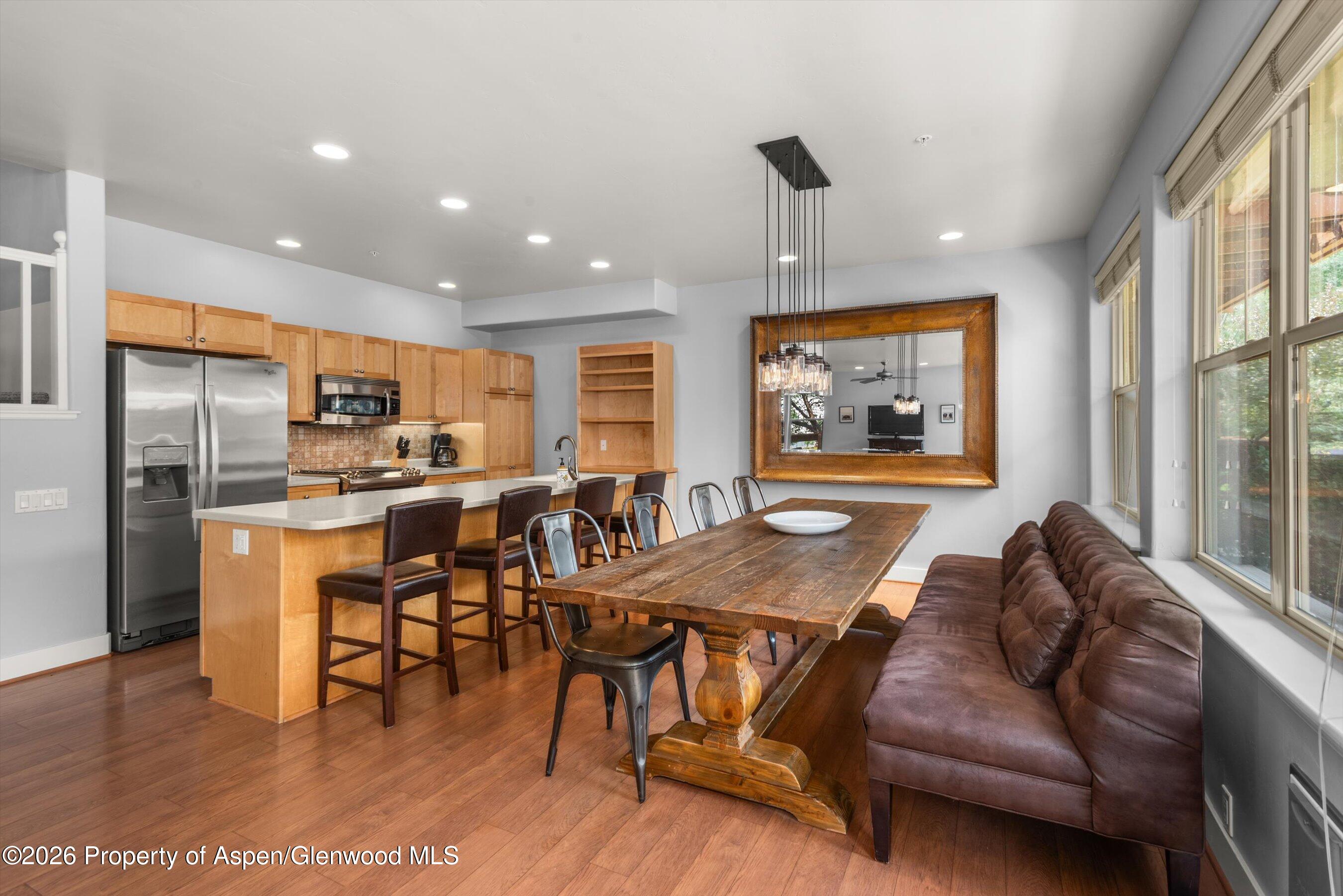 548 Evans Court Property Photo 10