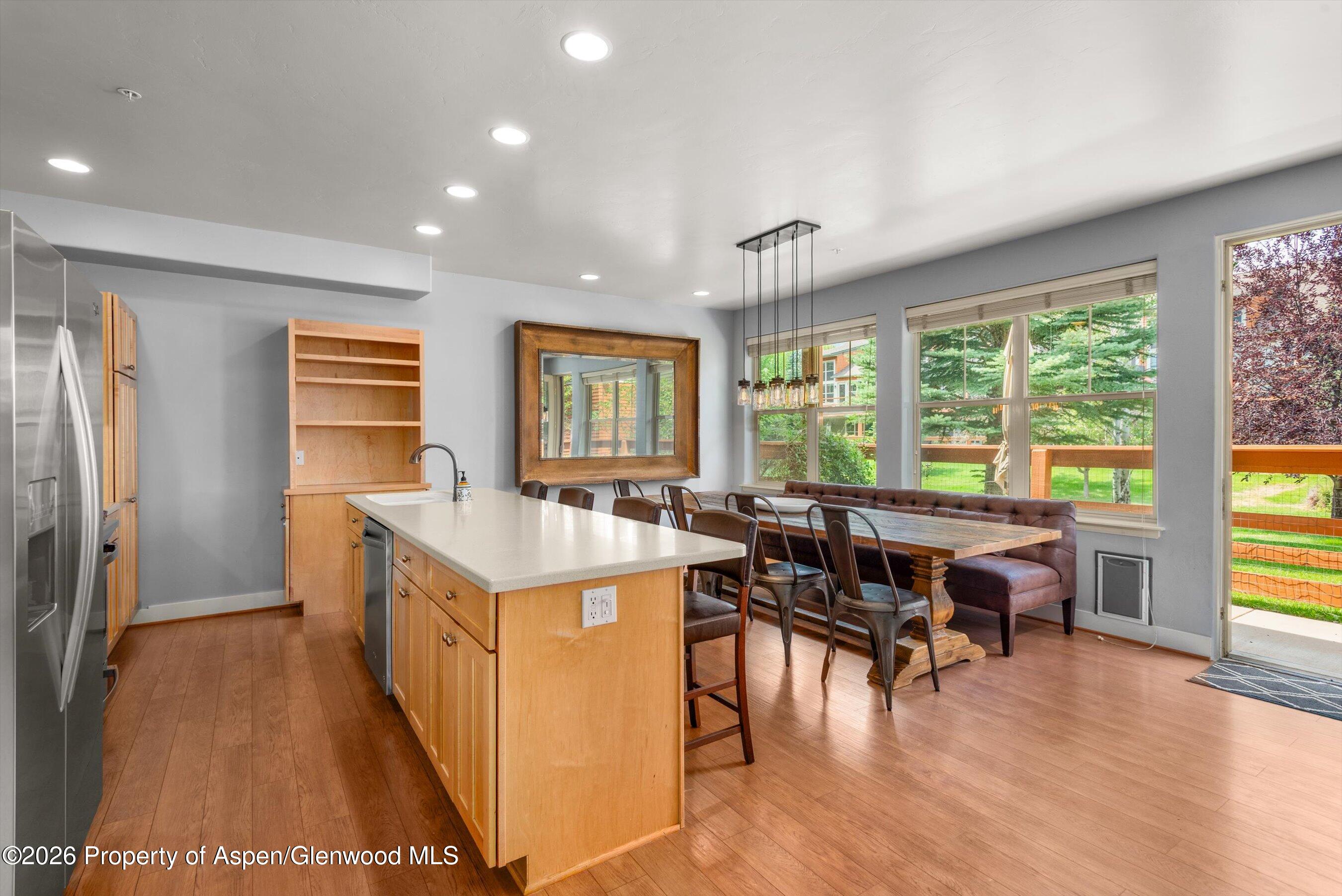 548 Evans Court Property Photo 11