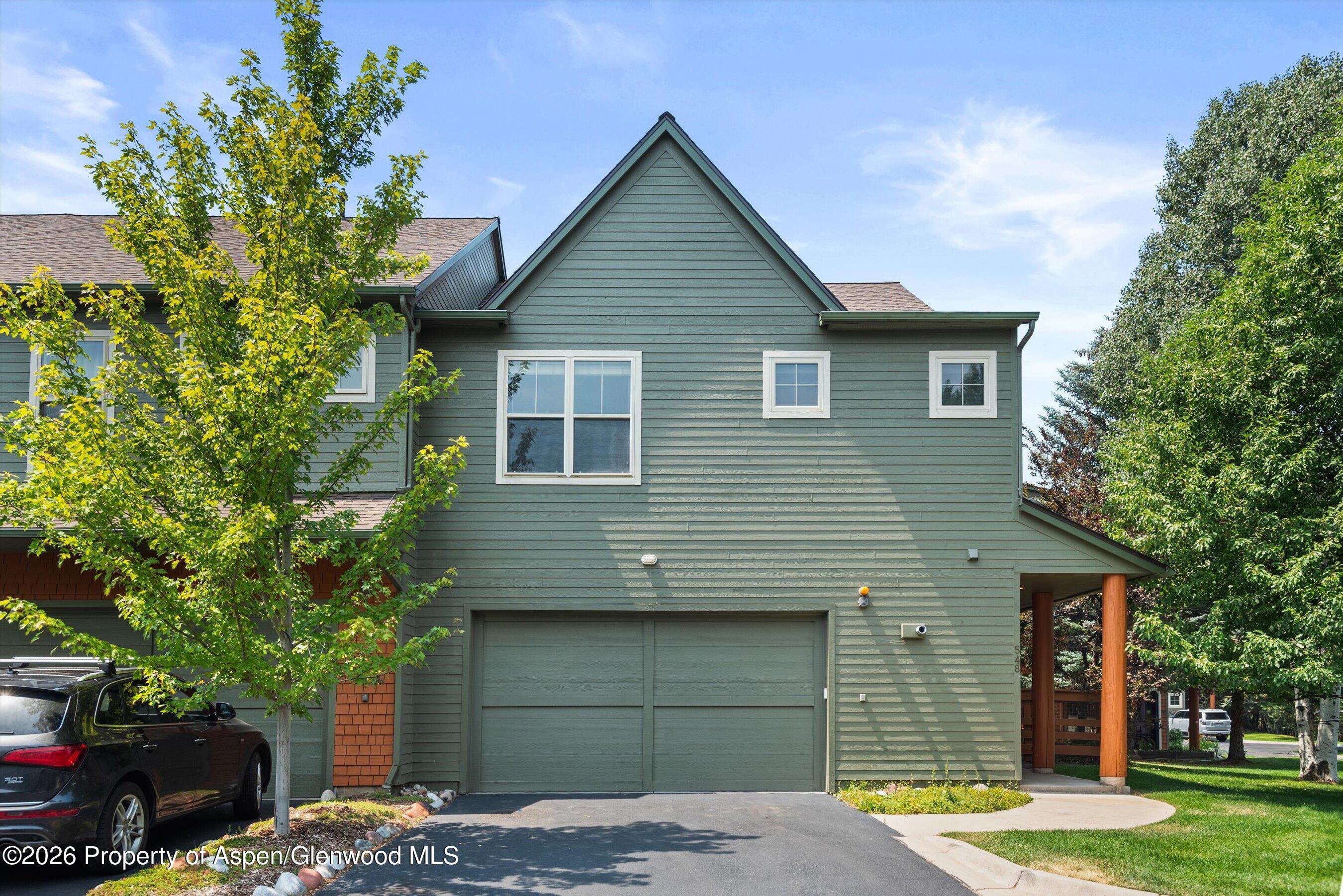 548 Evans Court Property Photo 17