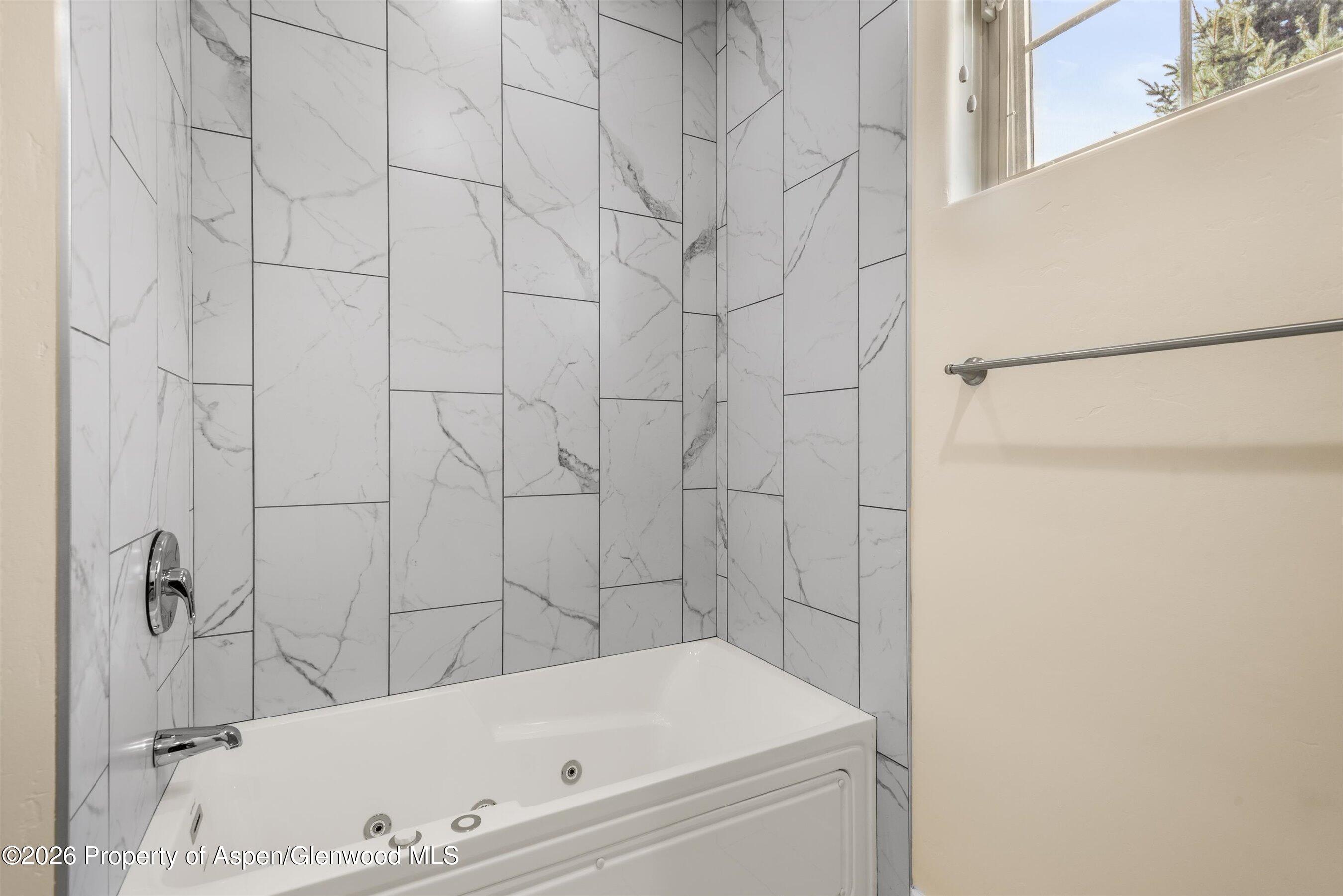 548 Evans Court Property Photo 29