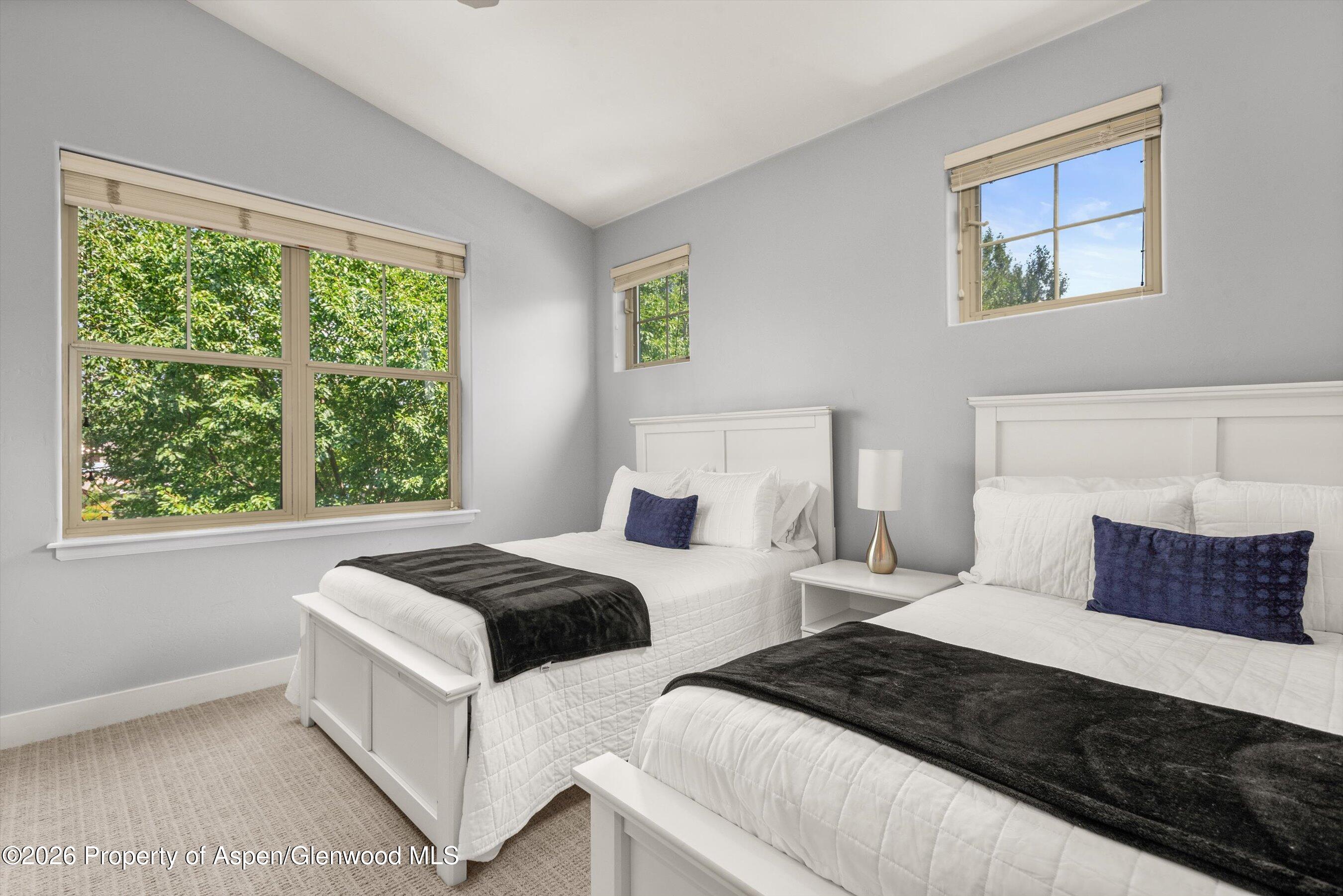 548 Evans Court Property Photo 30