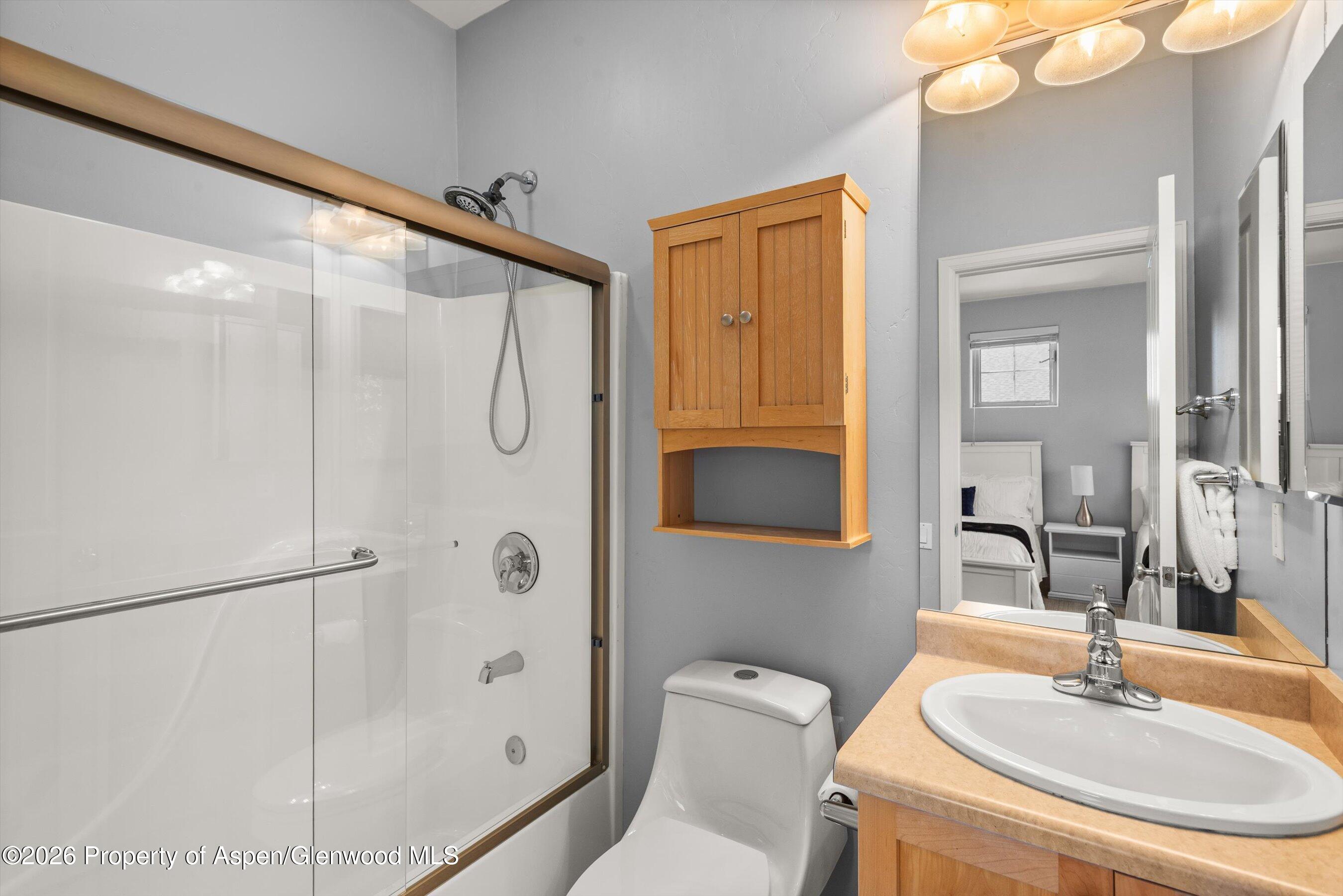 548 Evans Court Property Photo 32