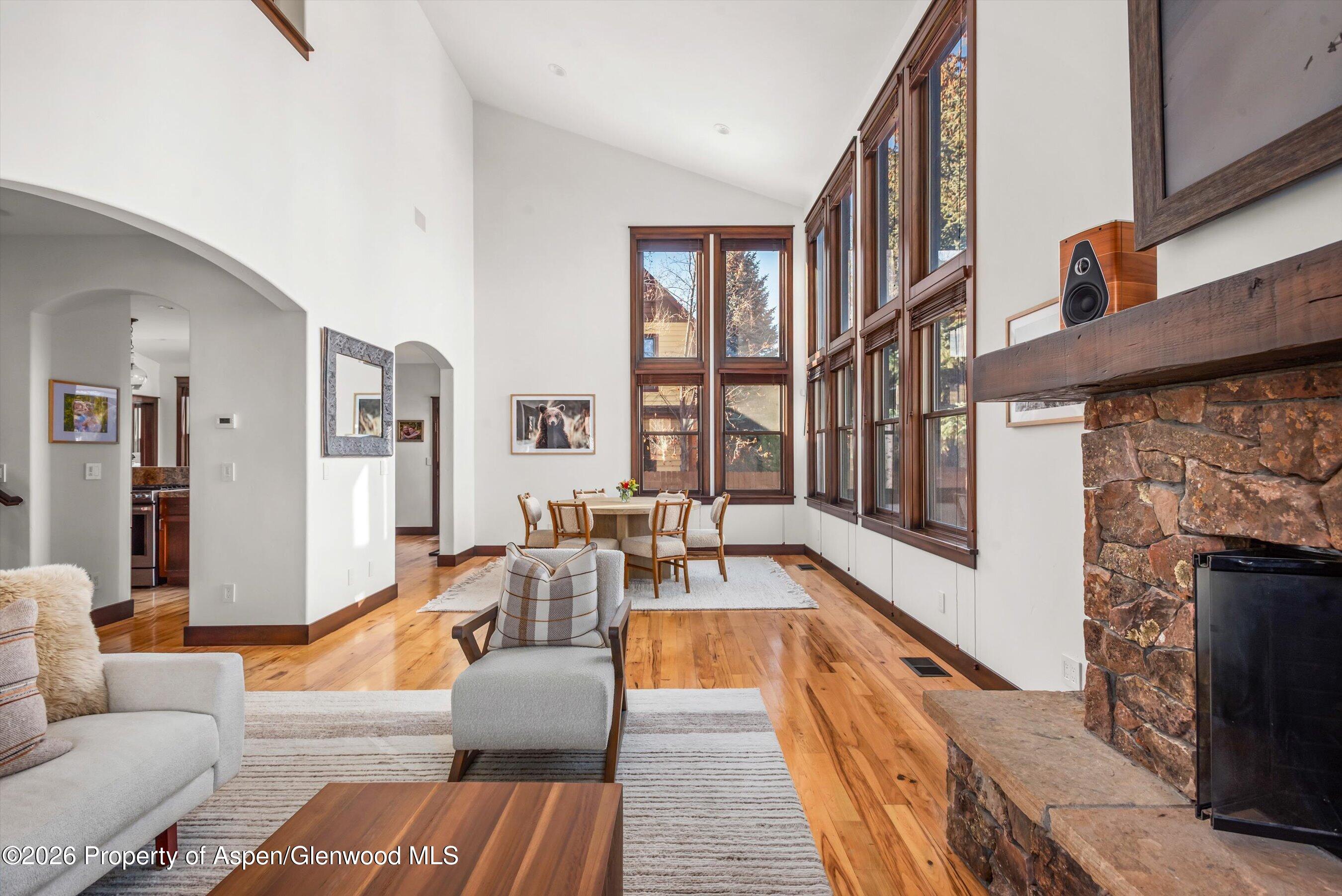 410 Meadow Court Property Photo 10