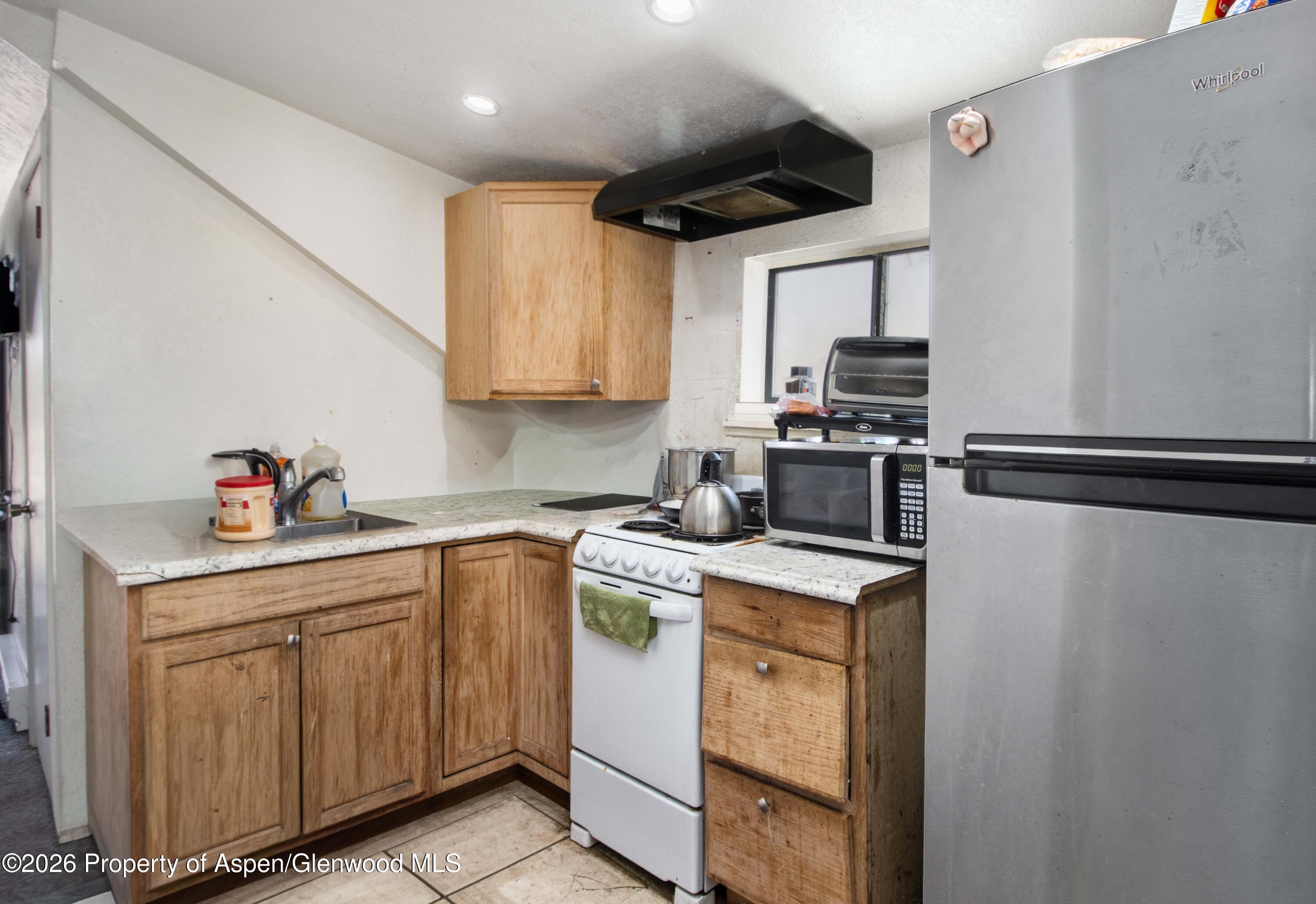 232 W 4th Street Property Photo 3