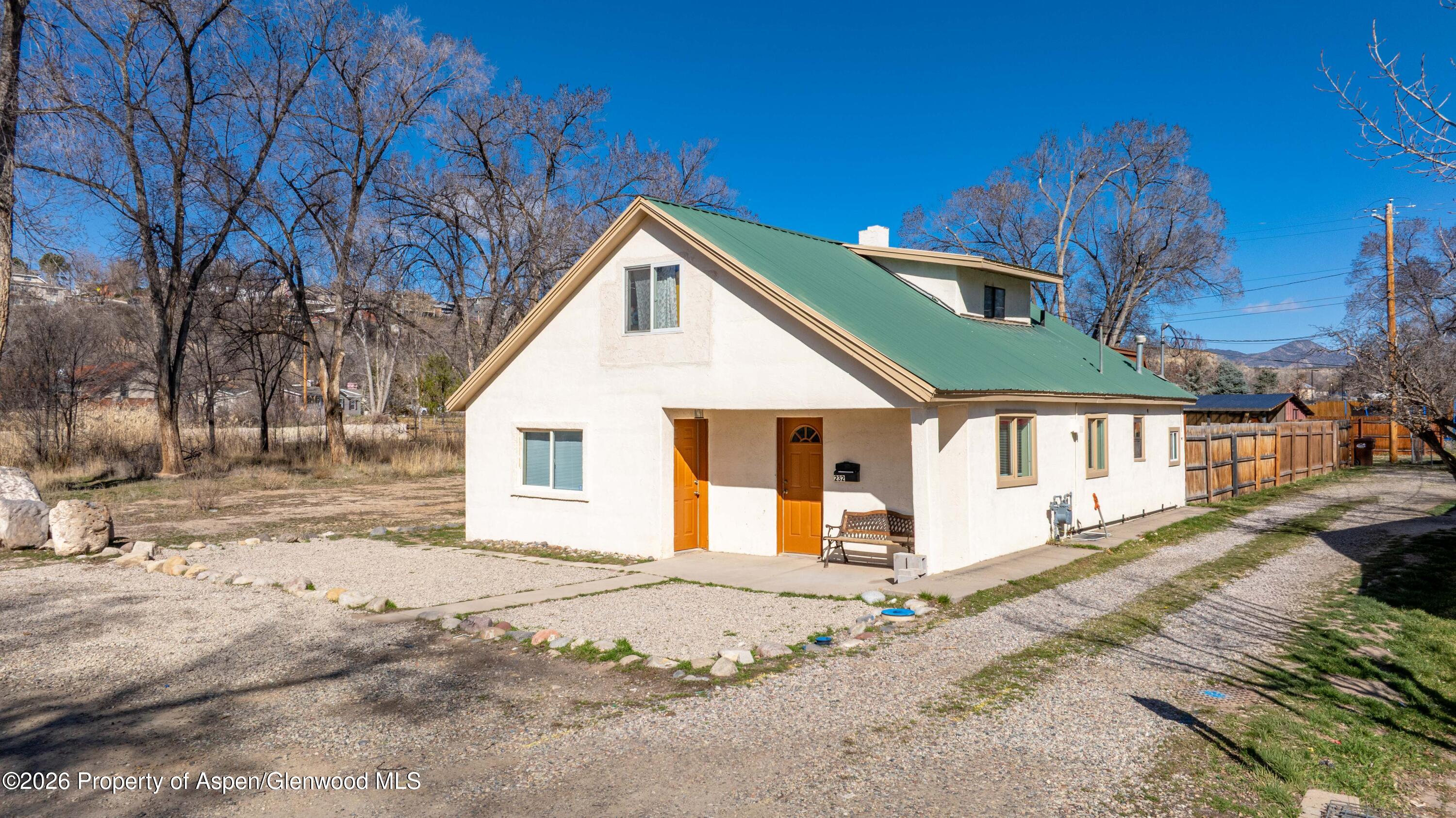 232 W 4th Street Property Photo 5