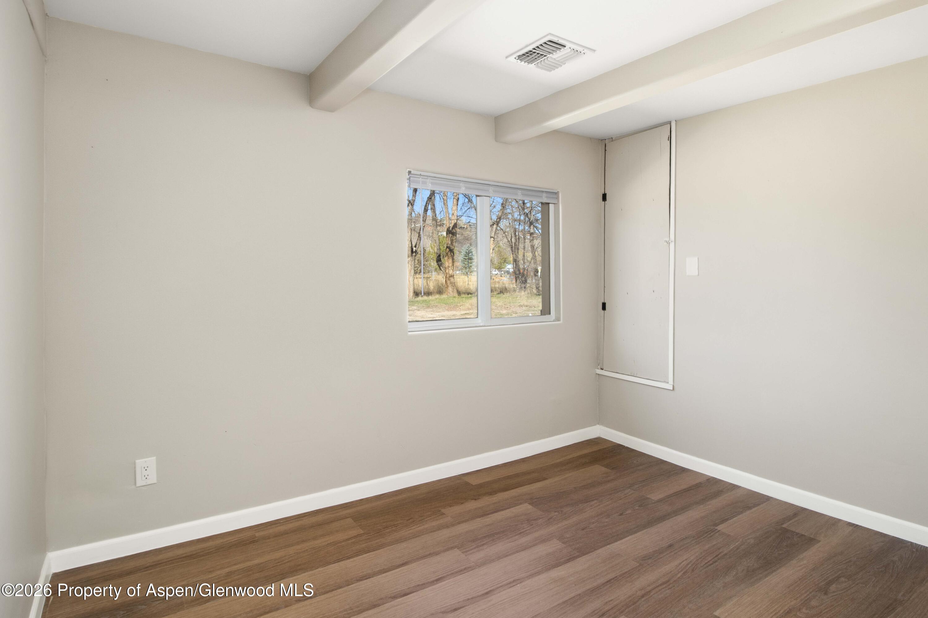 232 W 4th Street Property Photo 11