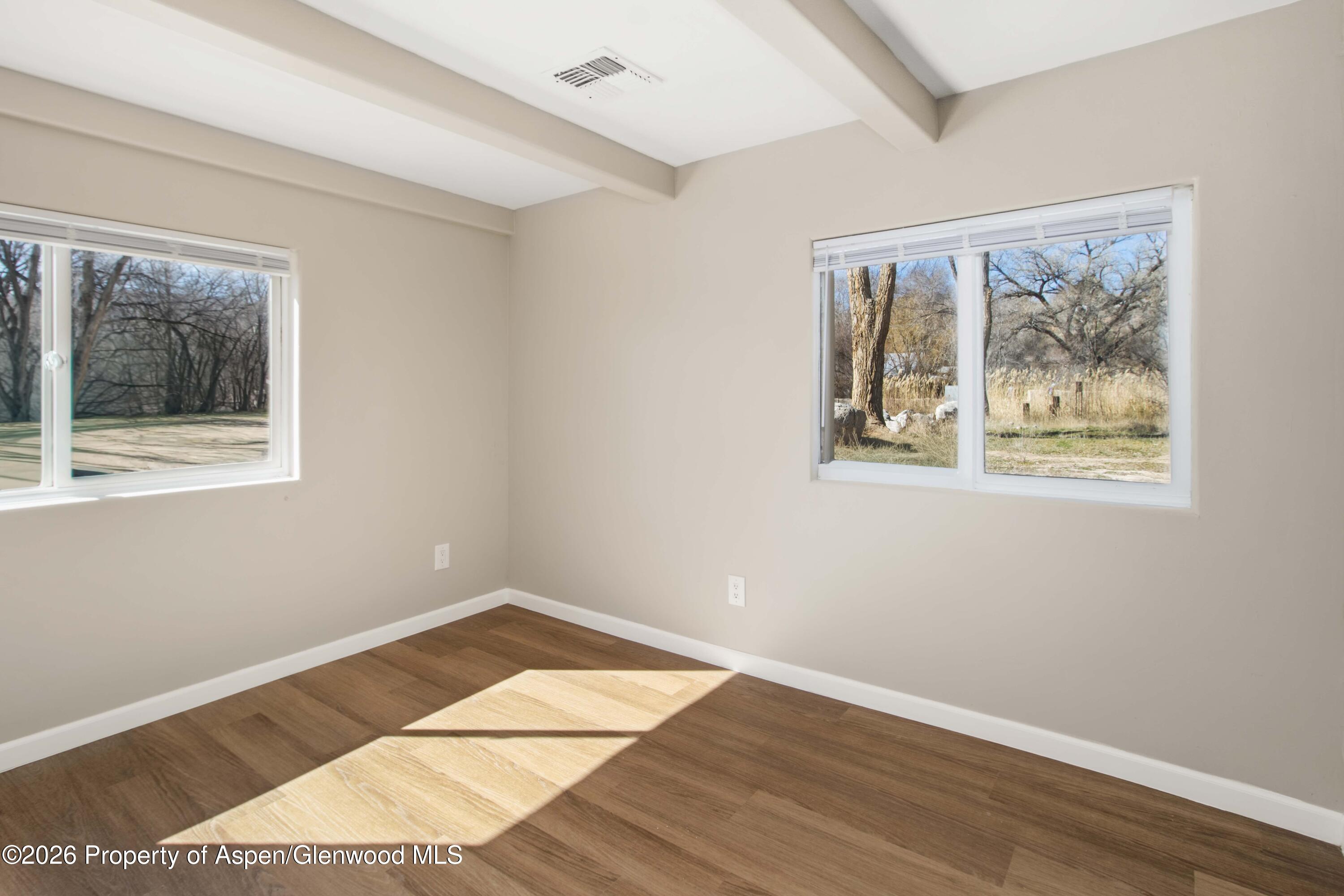 232 W 4th Street Property Photo 12