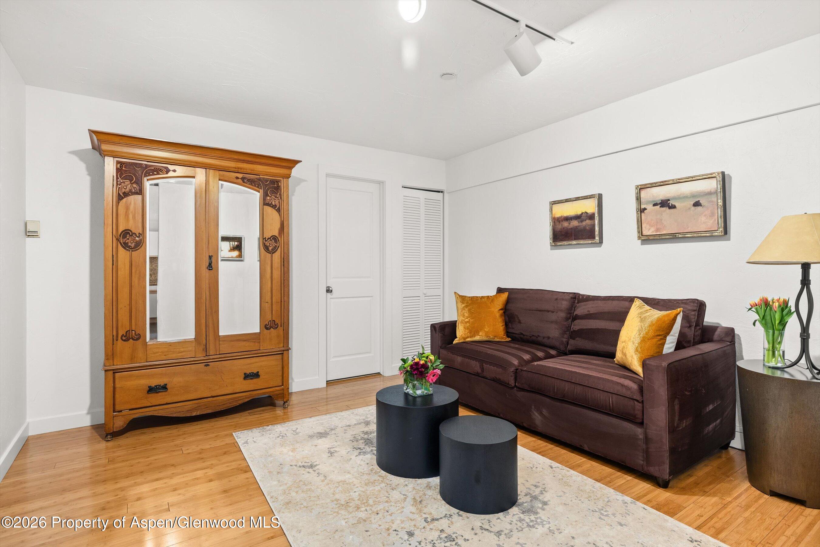 555 E Durant Avenue 2c Property Photo 9