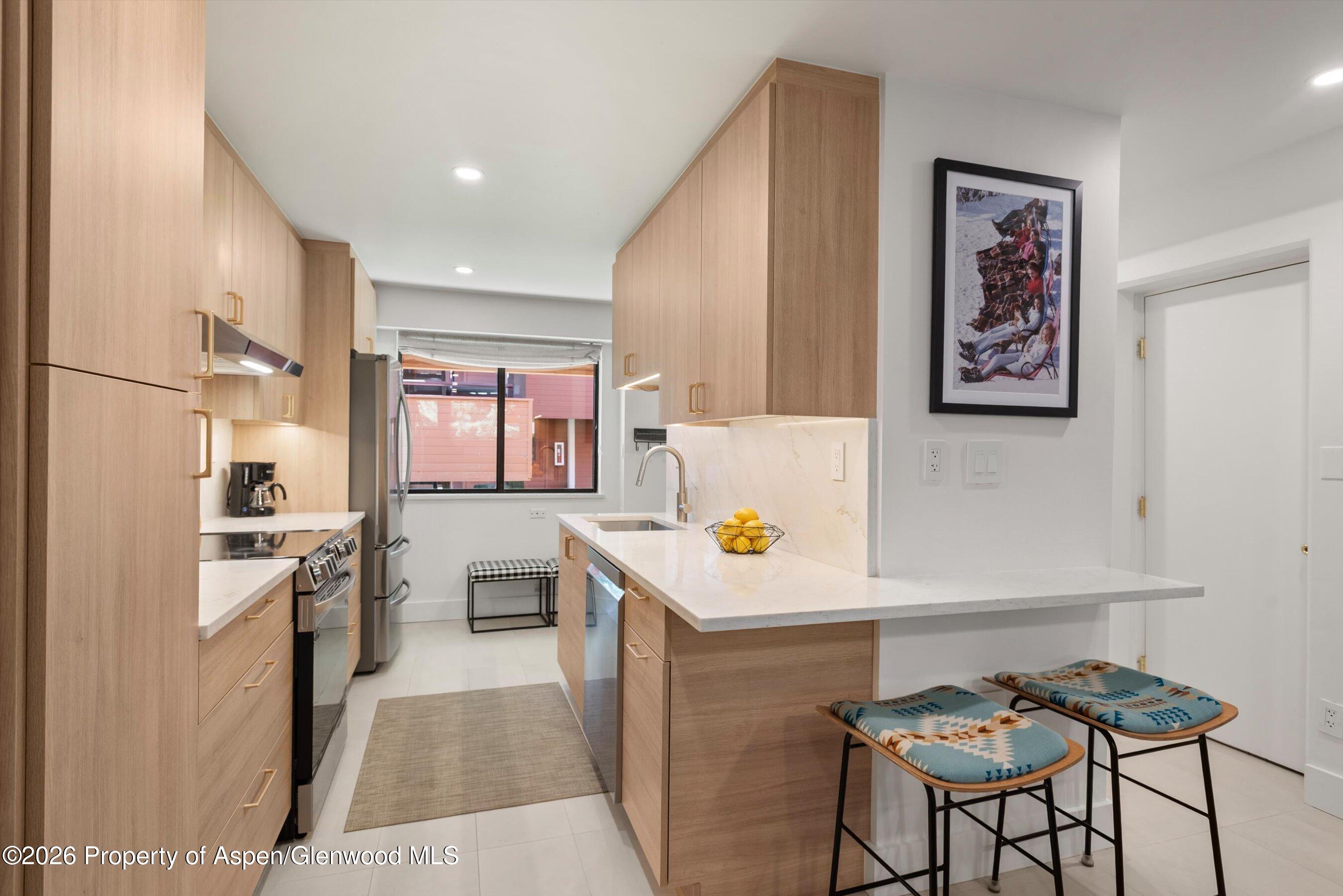 907 Vine Street Property Photo 5