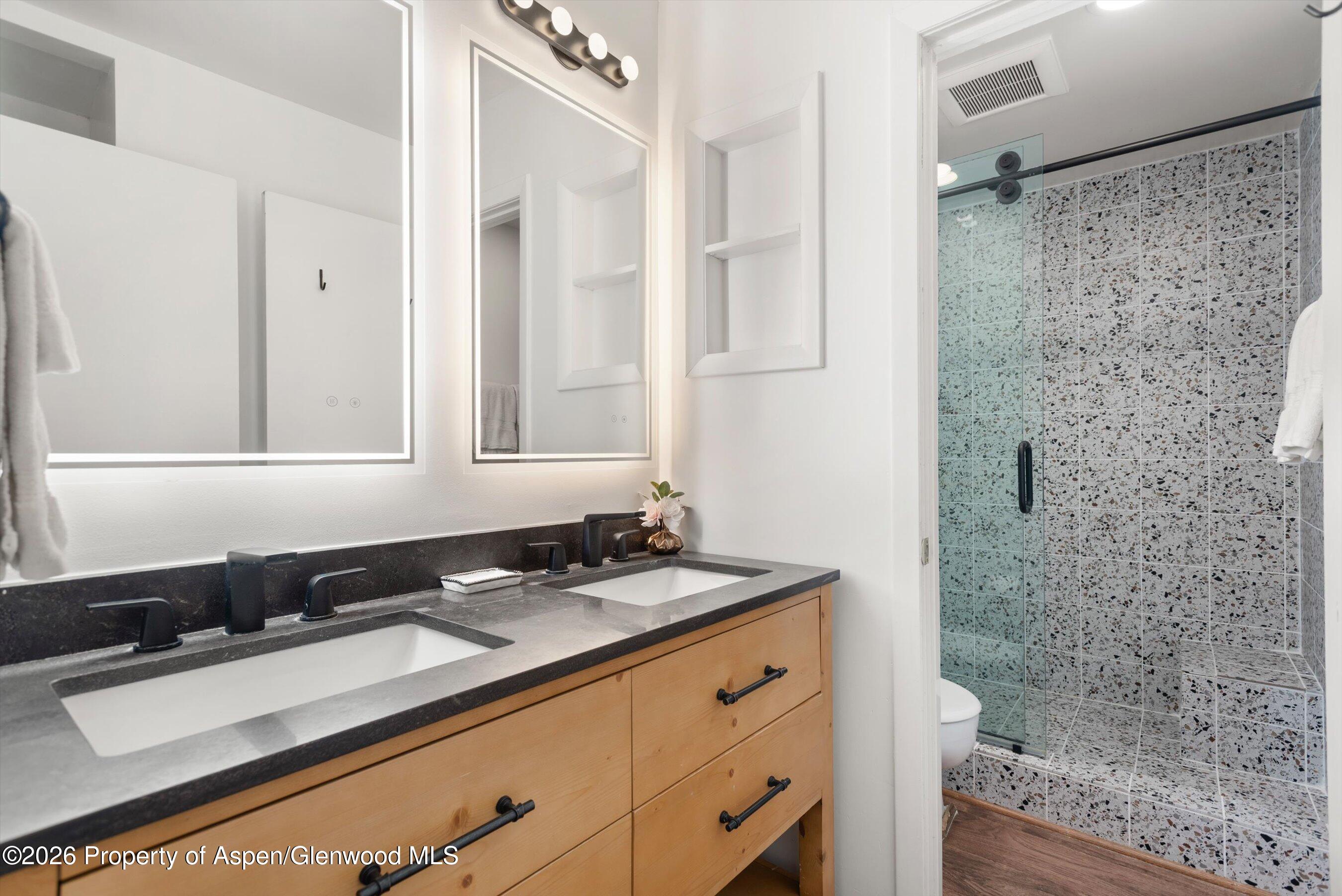 907 Vine Street Property Photo 10