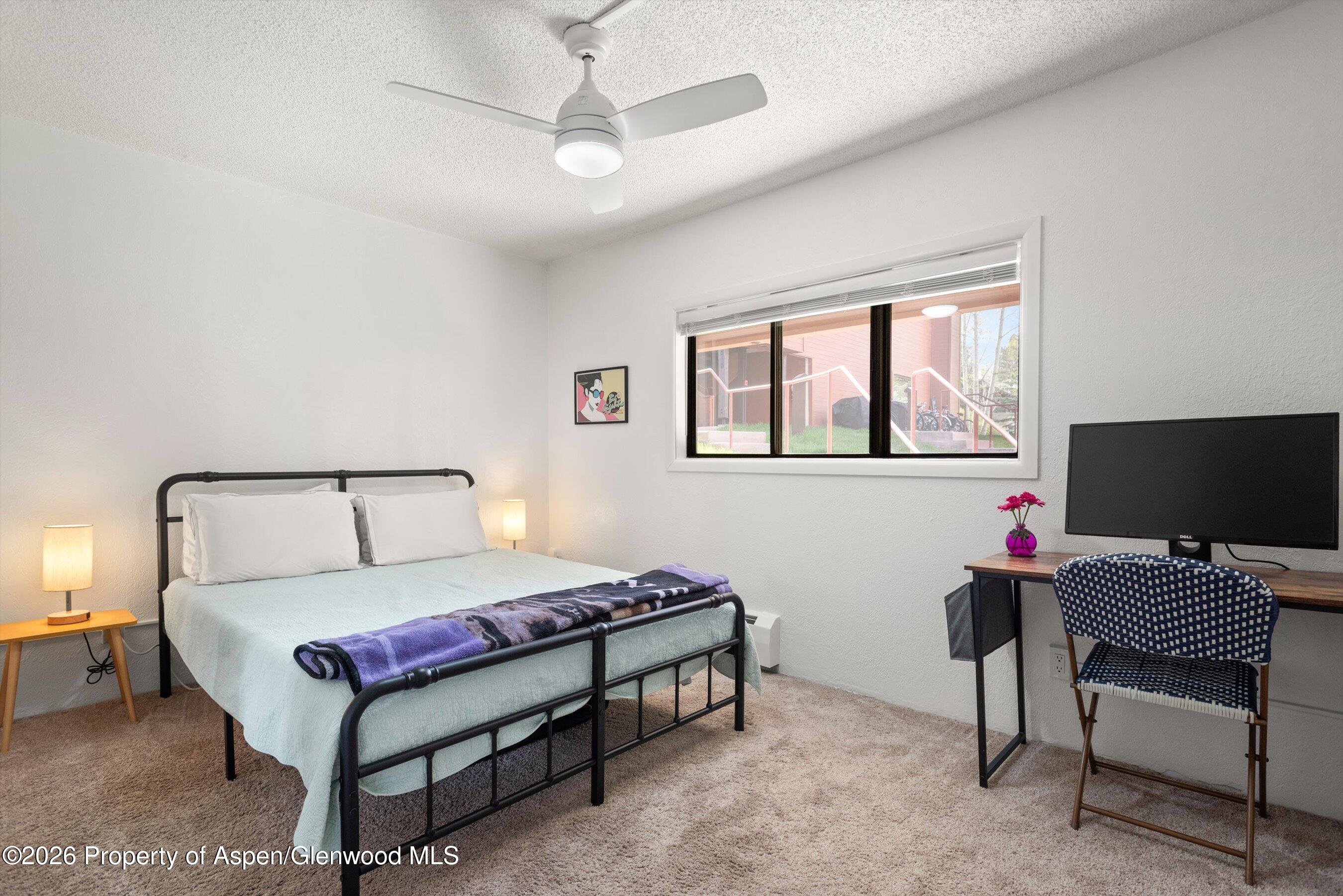 907 Vine Street Property Photo 12