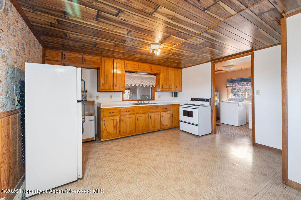 49131 I E Road Property Photo 11