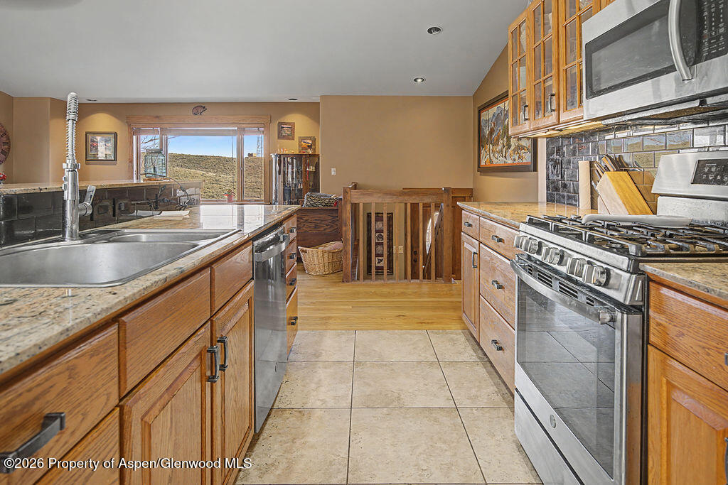 1040 Bryan Way Property Photo 10