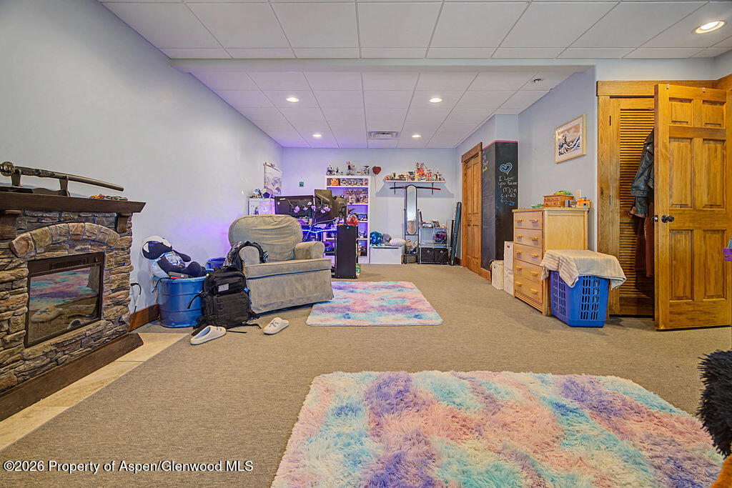 1040 Bryan Way Property Photo 24