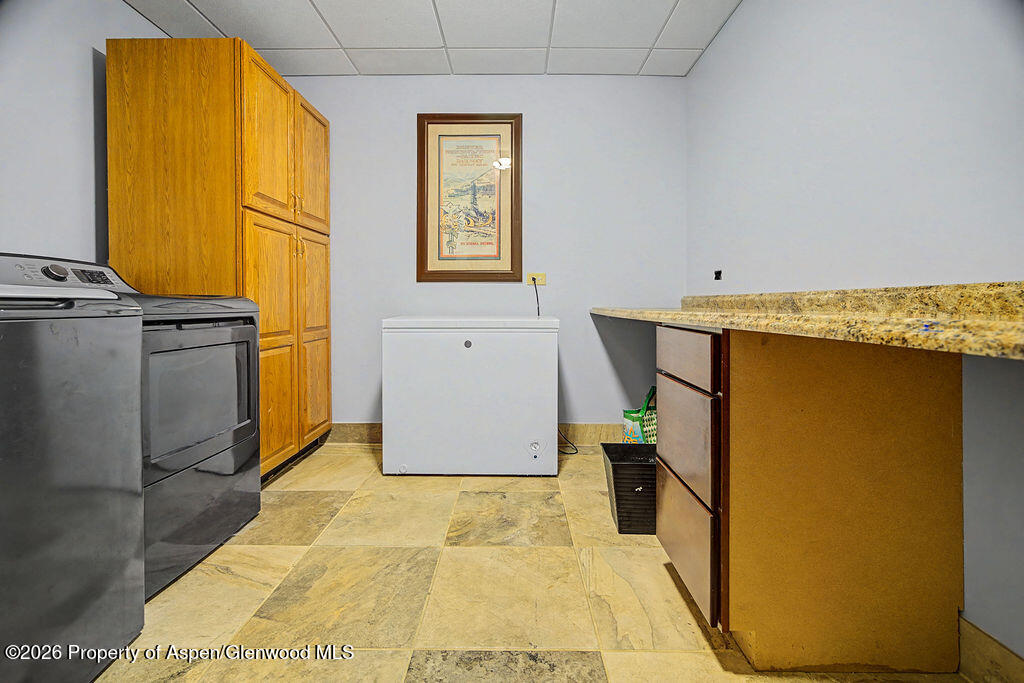 1040 Bryan Way Property Photo 27