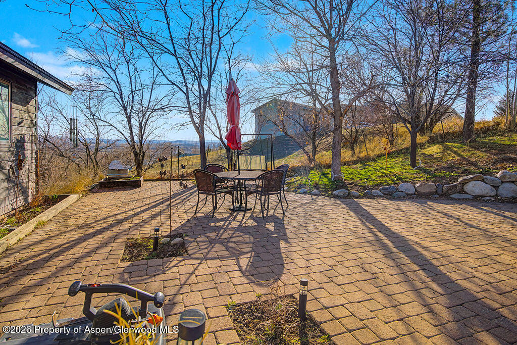 1040 Bryan Way Property Photo 29