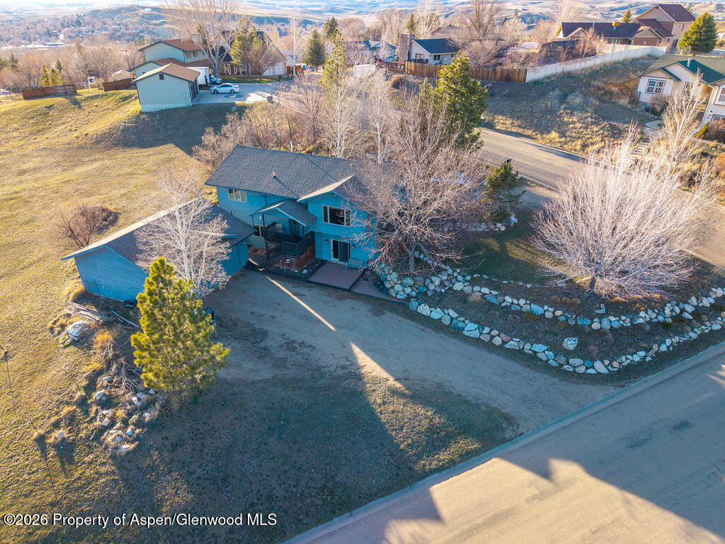 1040 Bryan Way Property Photo 40