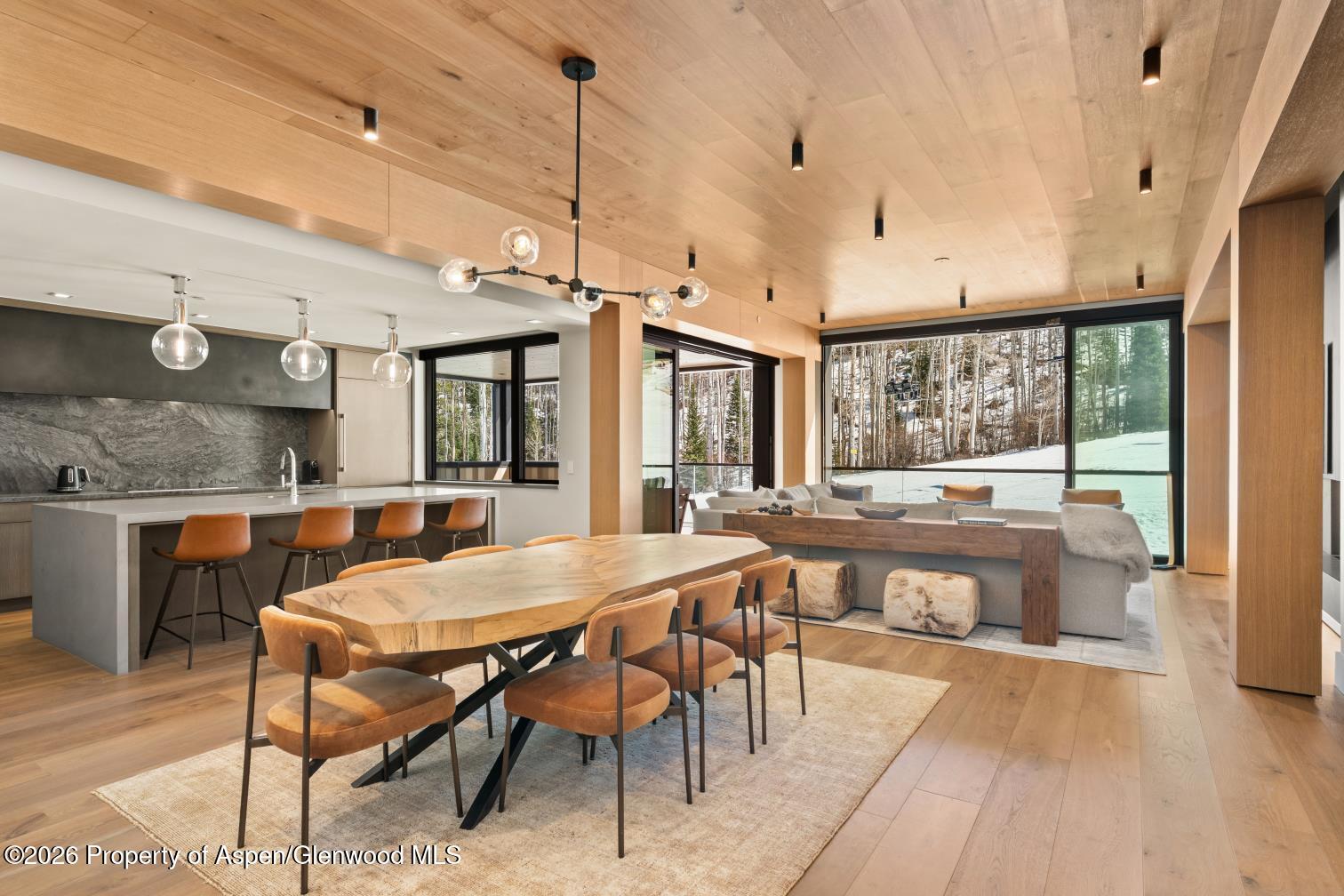 180 Wood Road 402 Property Photo 24