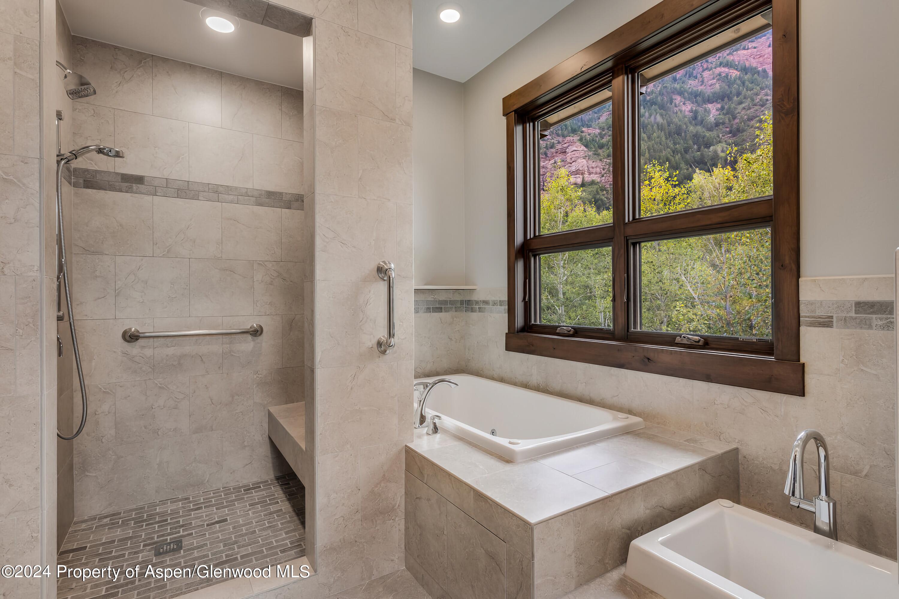 900 Dorais Way Property Photo 32