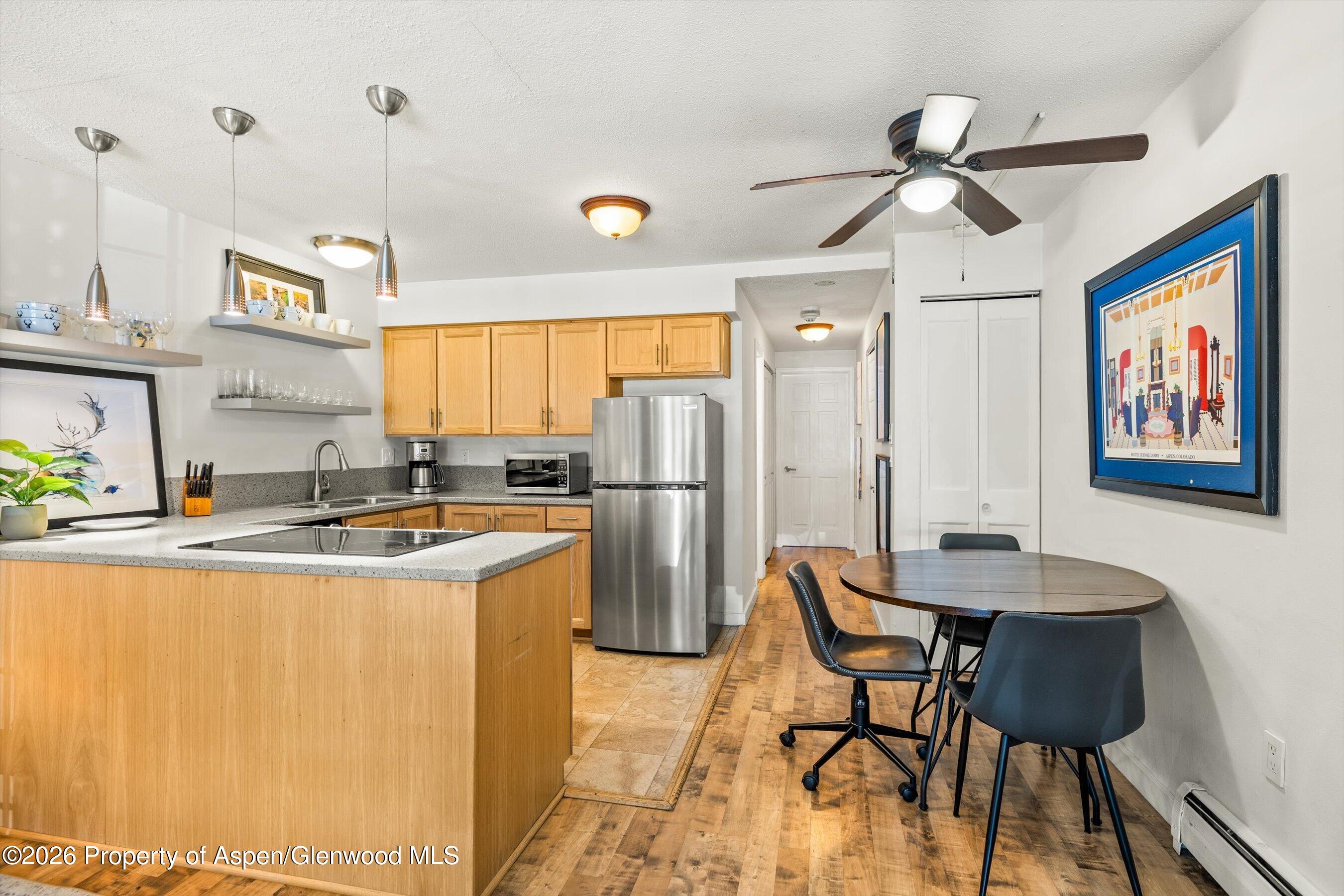 210 E Cooper Avenue 1-c Property Photo 4