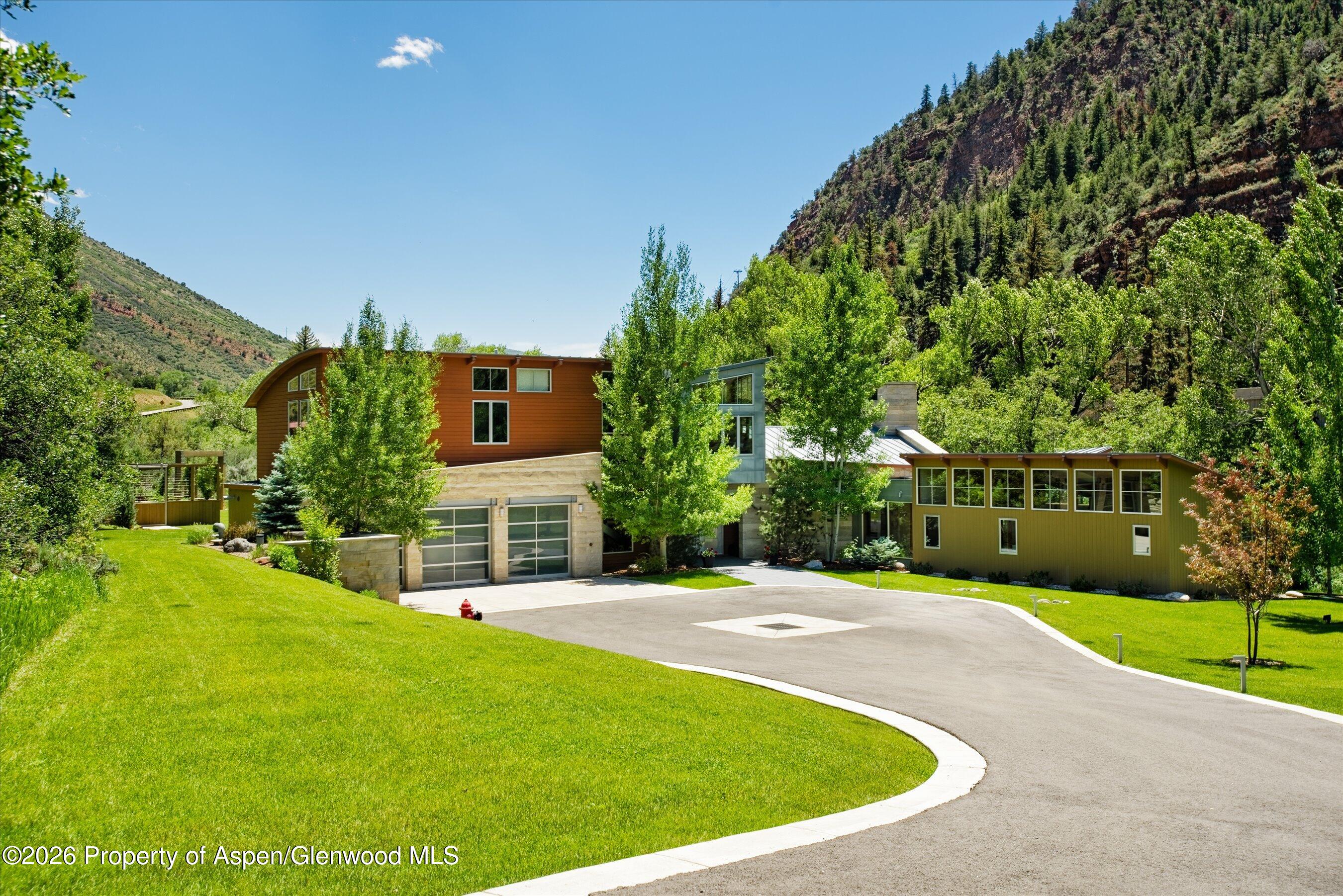 2556 Lower River Road Property Photo 4