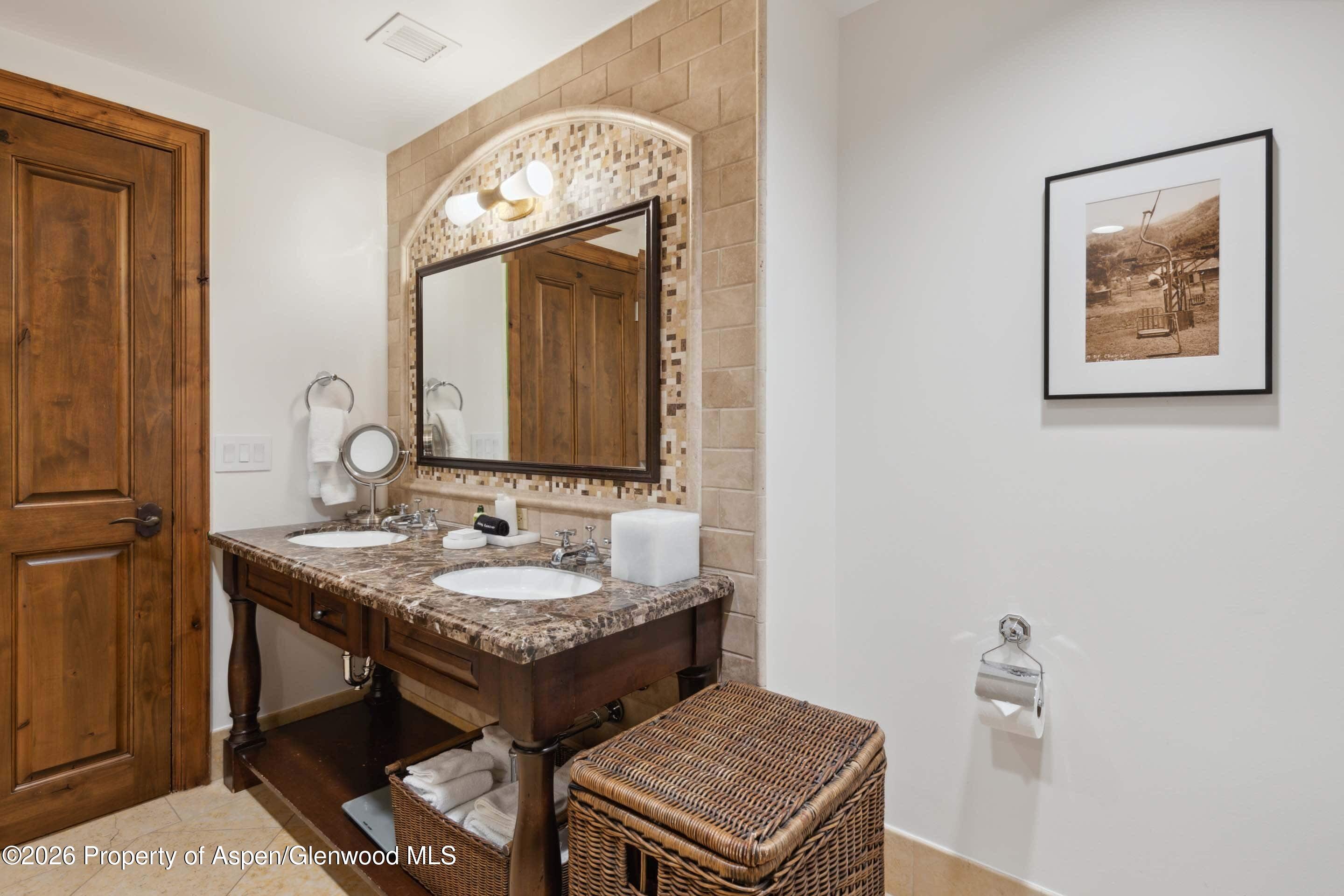 415 E Dean St, Unit 30 Property Photo 11