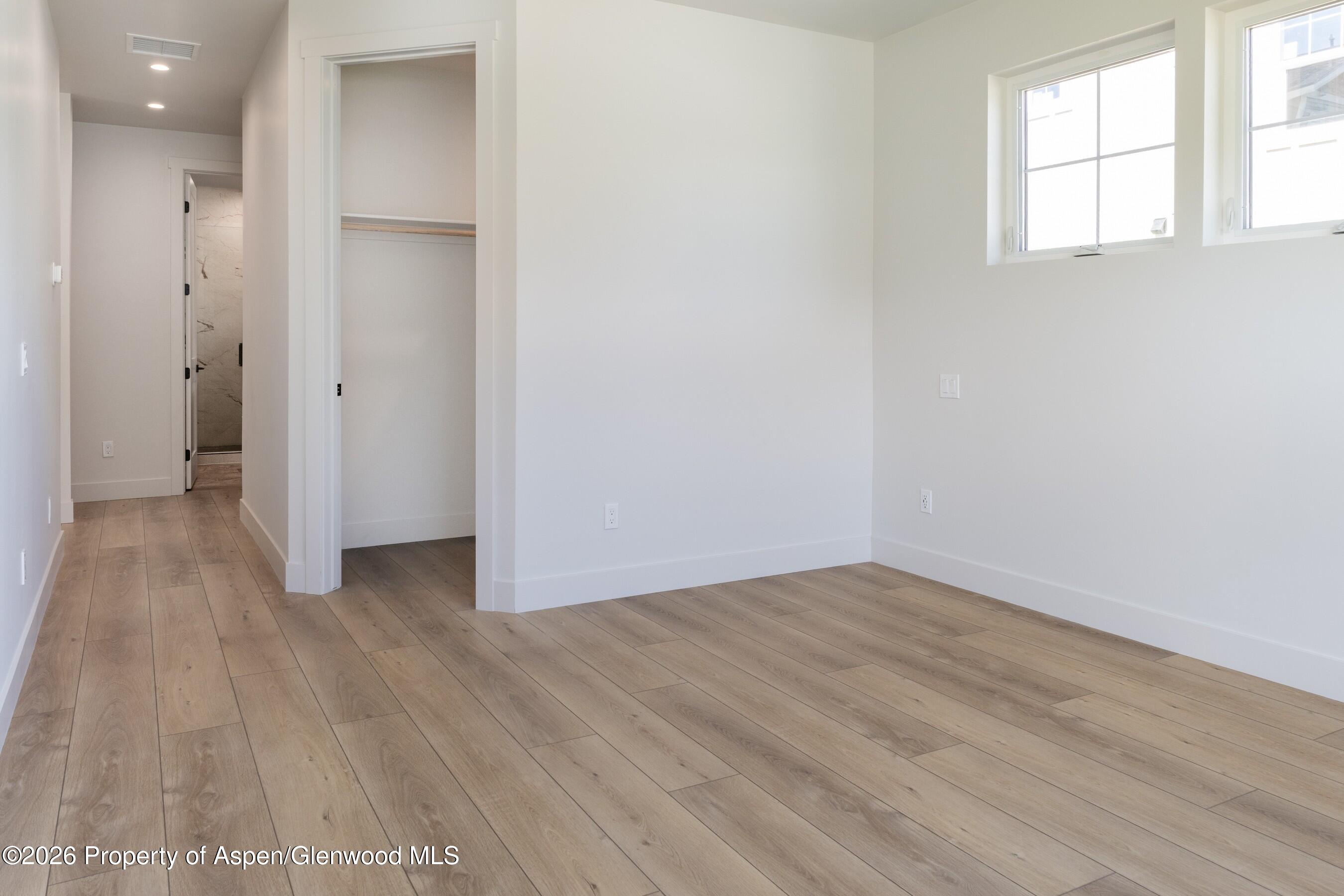 560 S Wildhorse Drive Property Photo 16