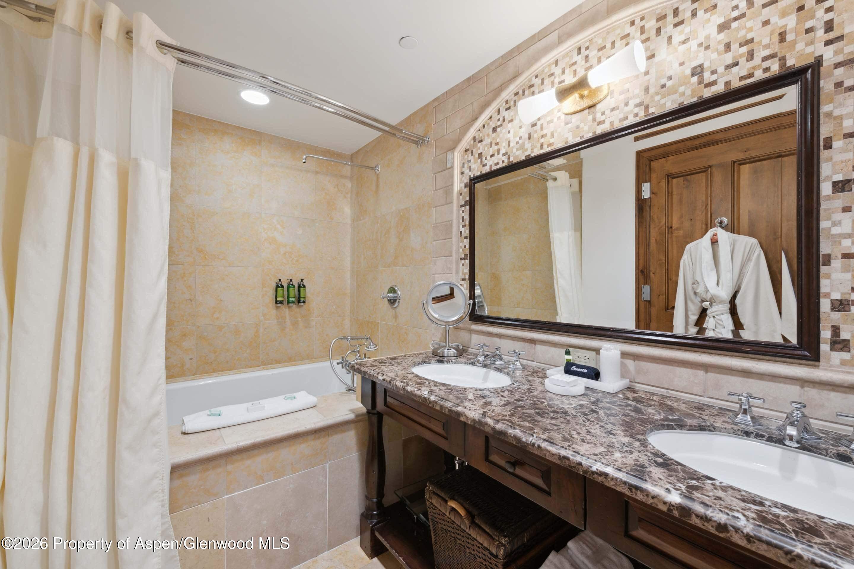 415 E Dean St, Unit 43 Property Photo 12