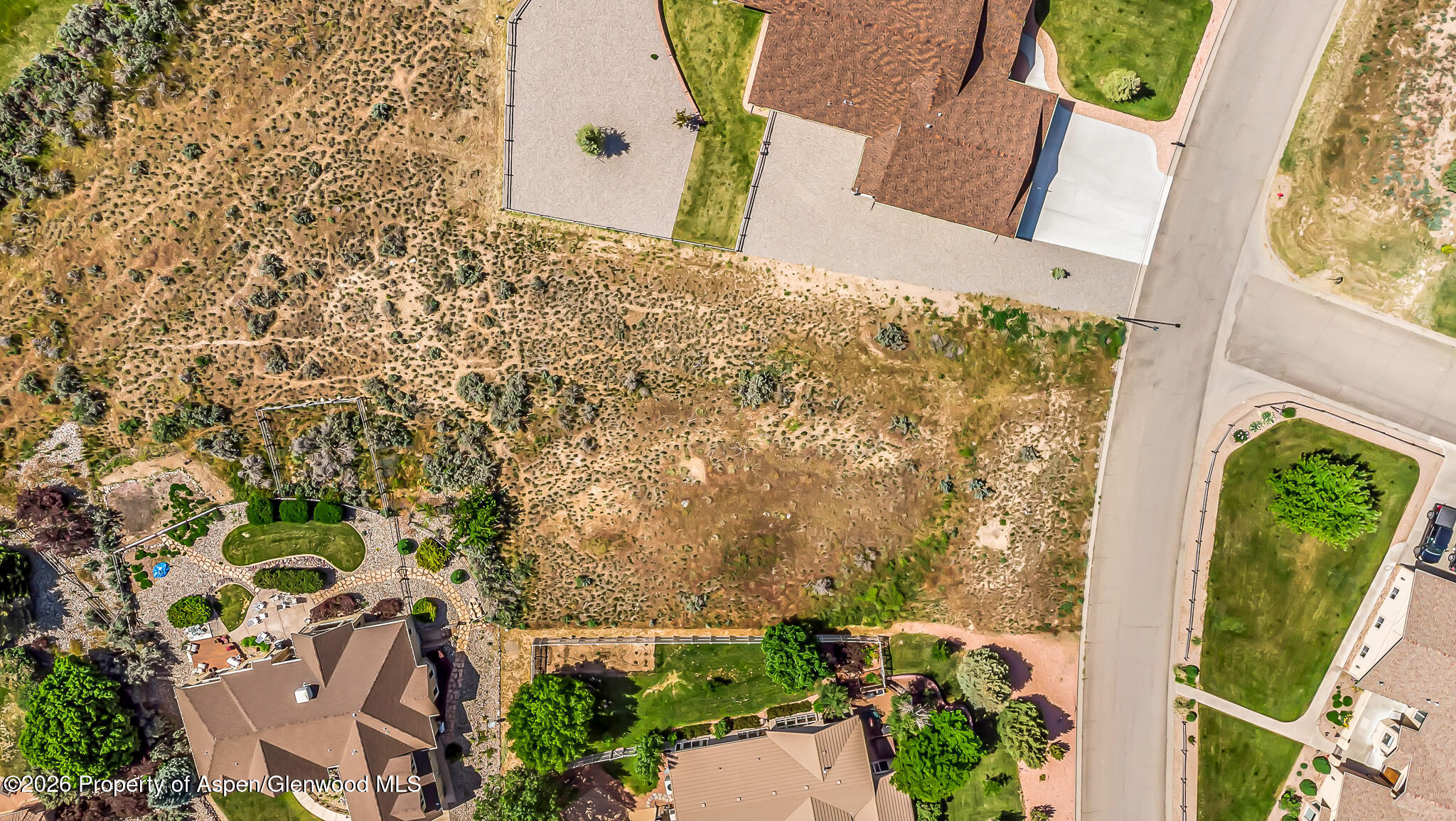 184 Meadow Creek Drive Property Photo 8