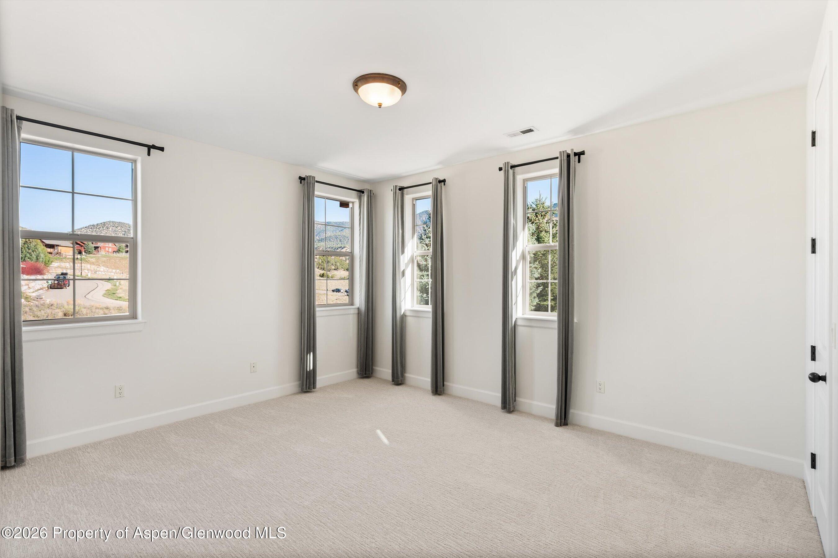 121 White Horse Drive Property Photo 14