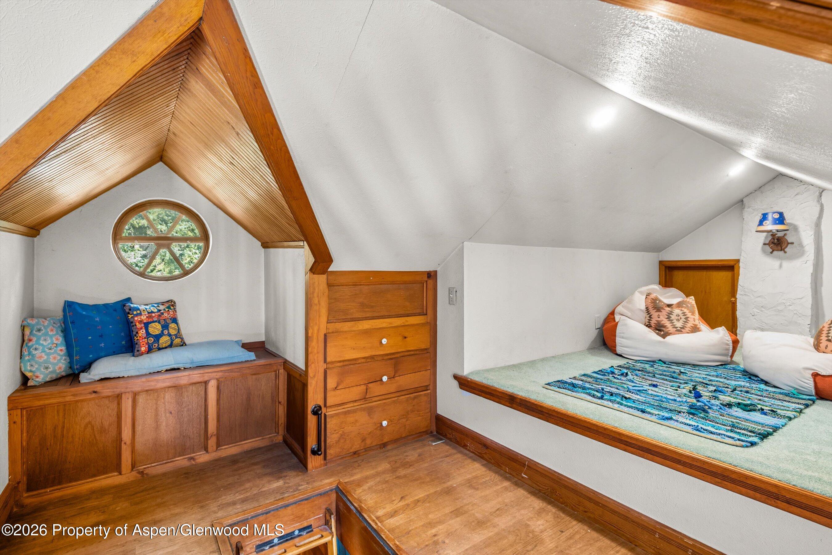 244 Redstone Boulevard Property Photo 16