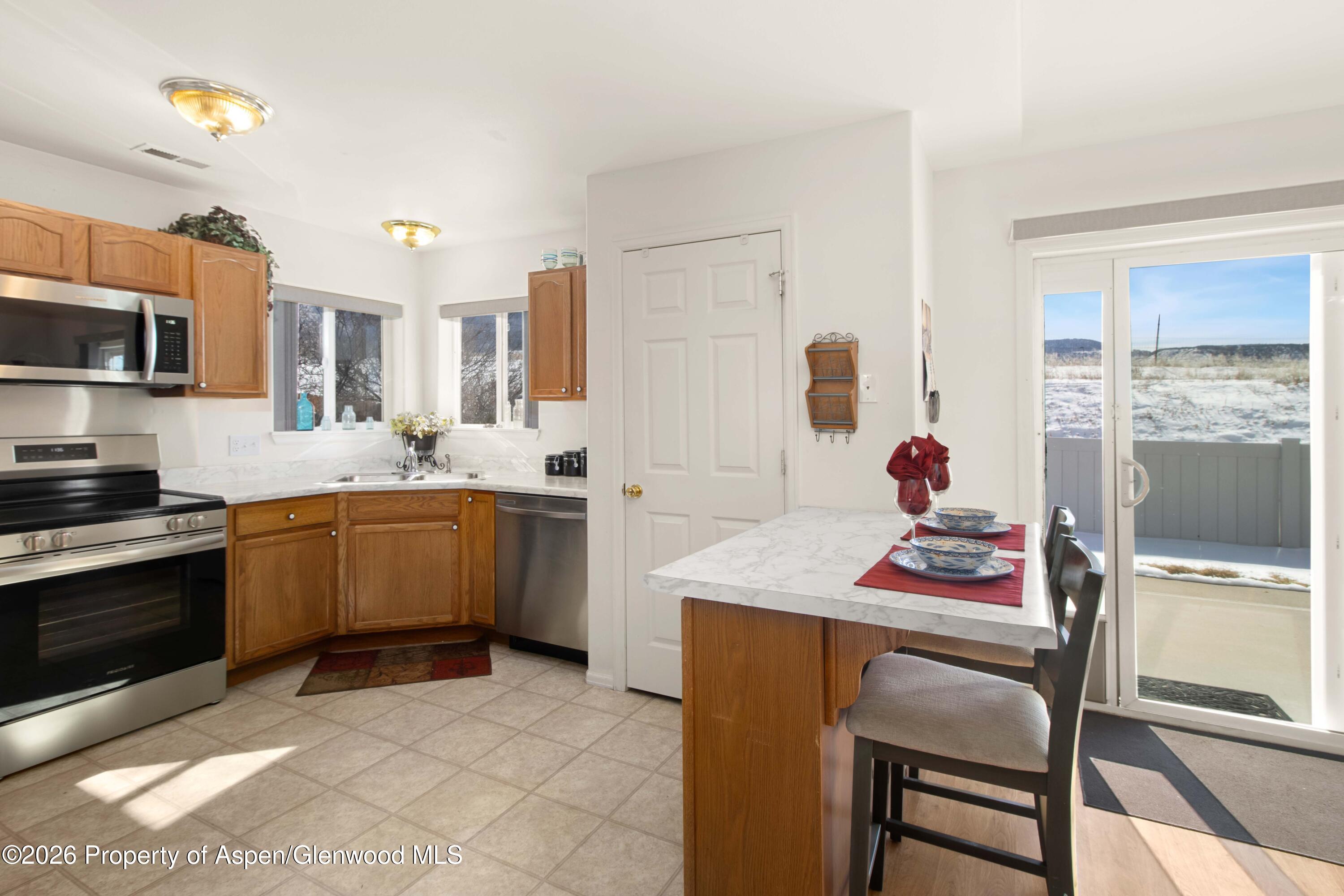 256 Cliff View Circle Property Photo 6