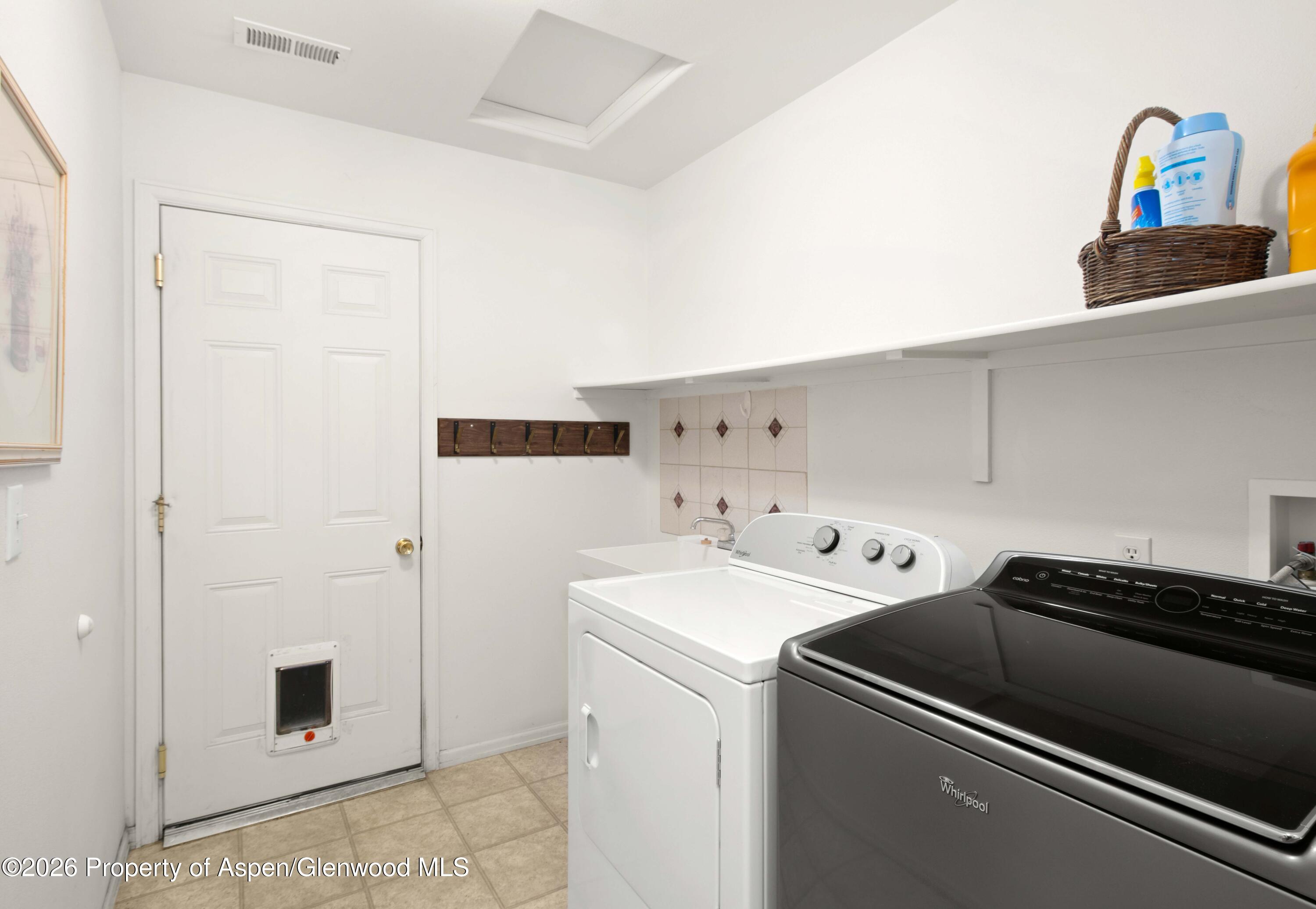 256 Cliff View Circle Property Photo 14