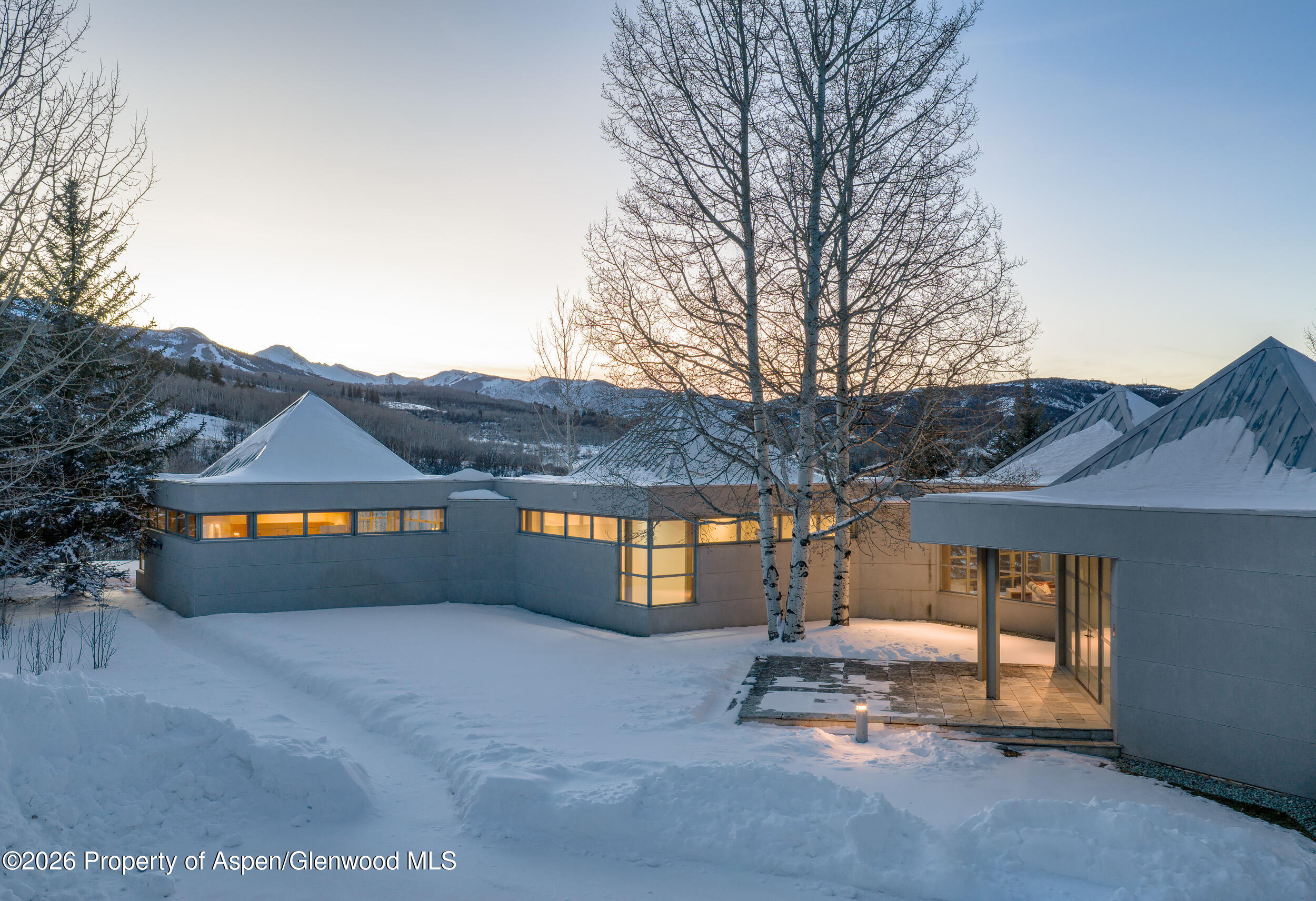 821 Cluny Road Property Photo 6