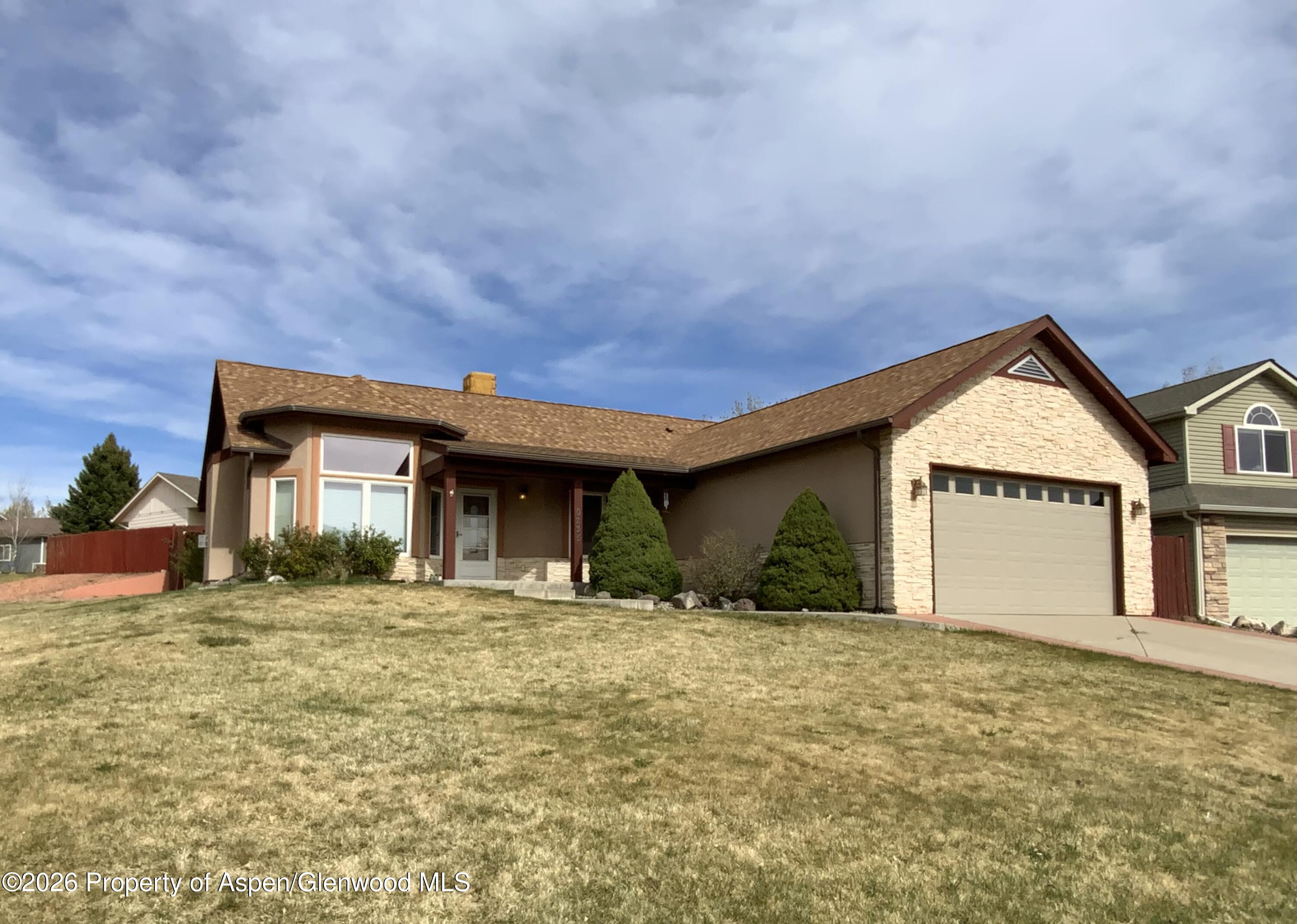 235 Ponderosa Circle Property Photo 1