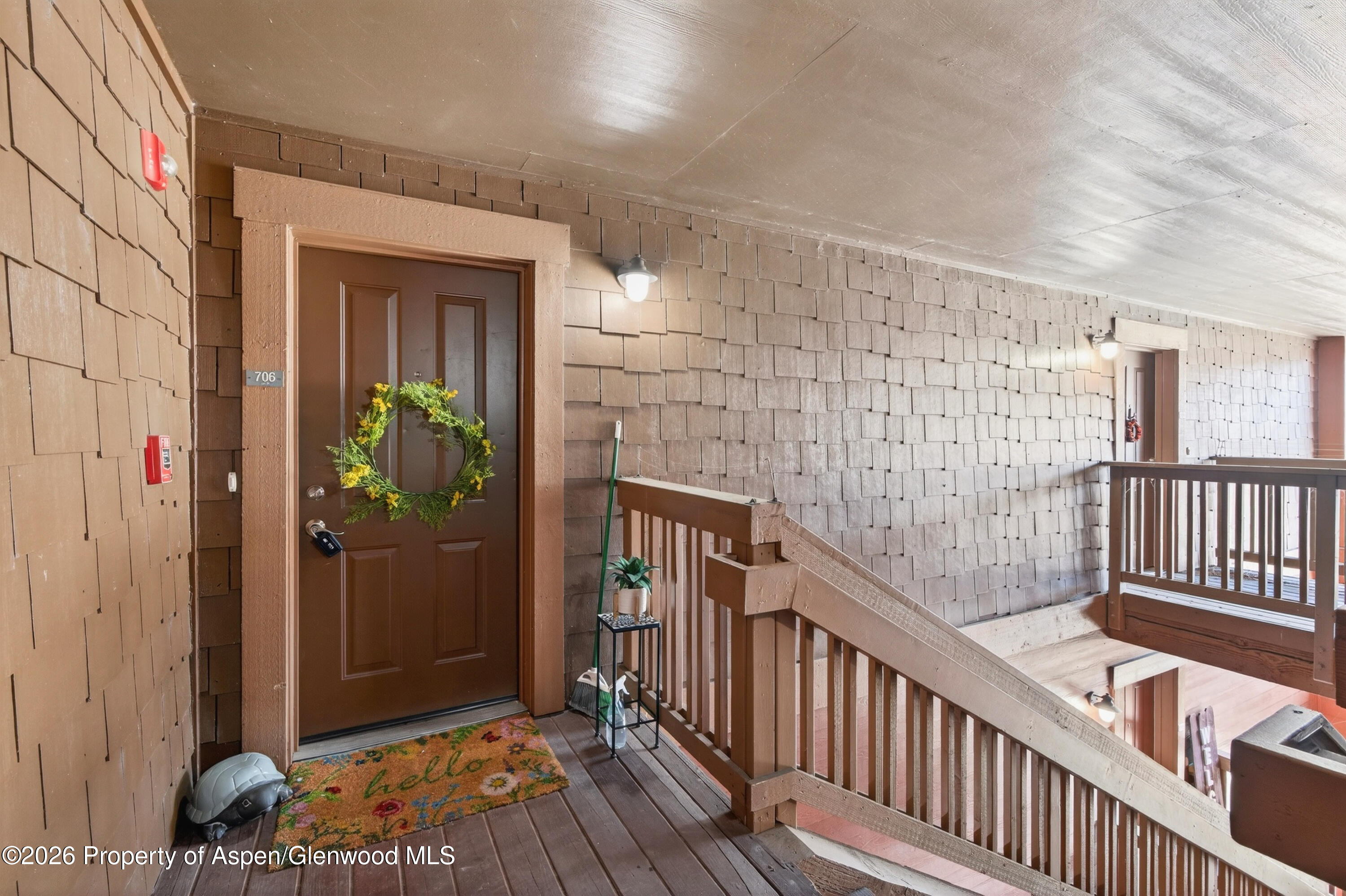 560 River View Drive 706 Property Photo 2