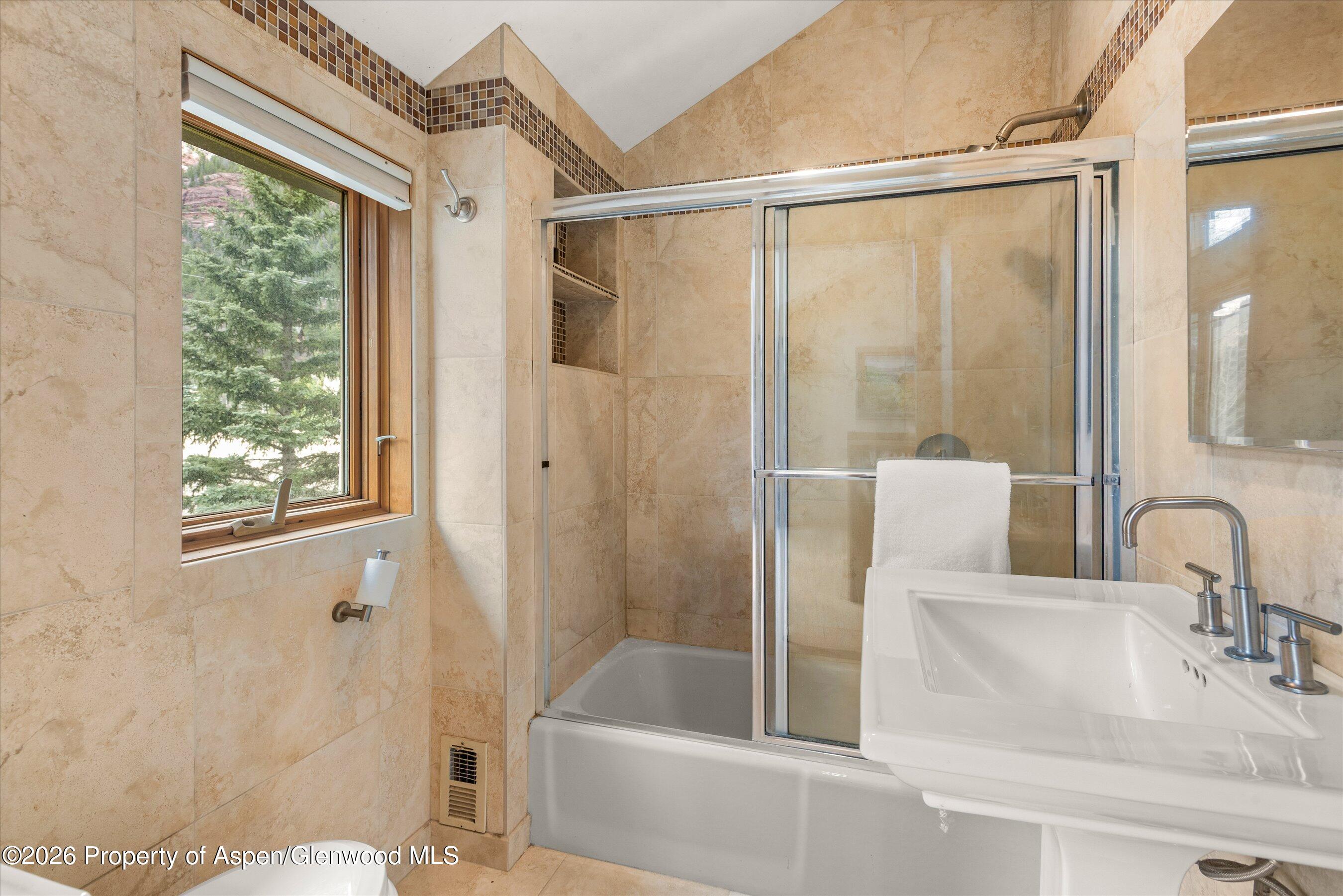 144 Crystal Park Drive Property Photo 33